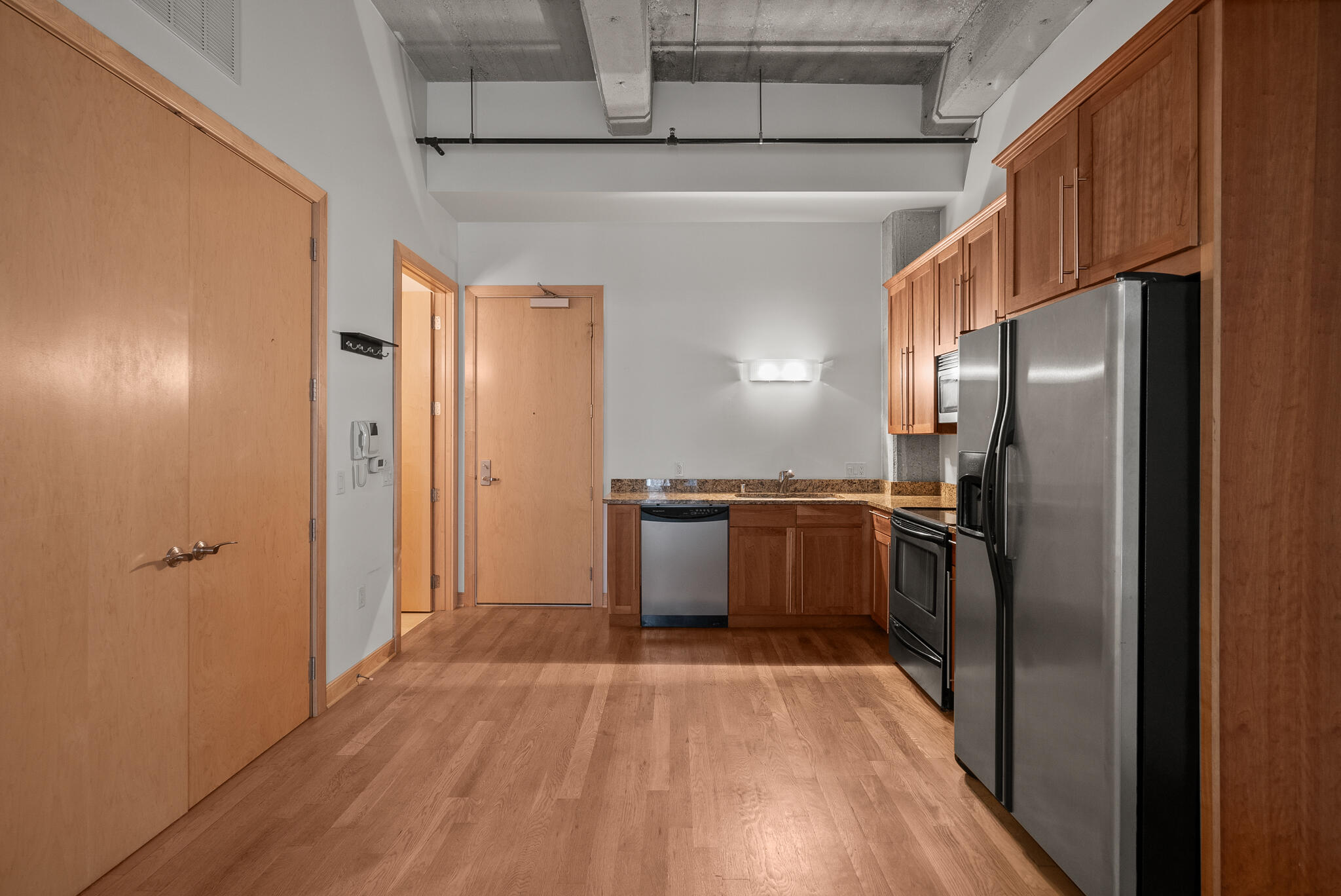 239 E Chicago St 404