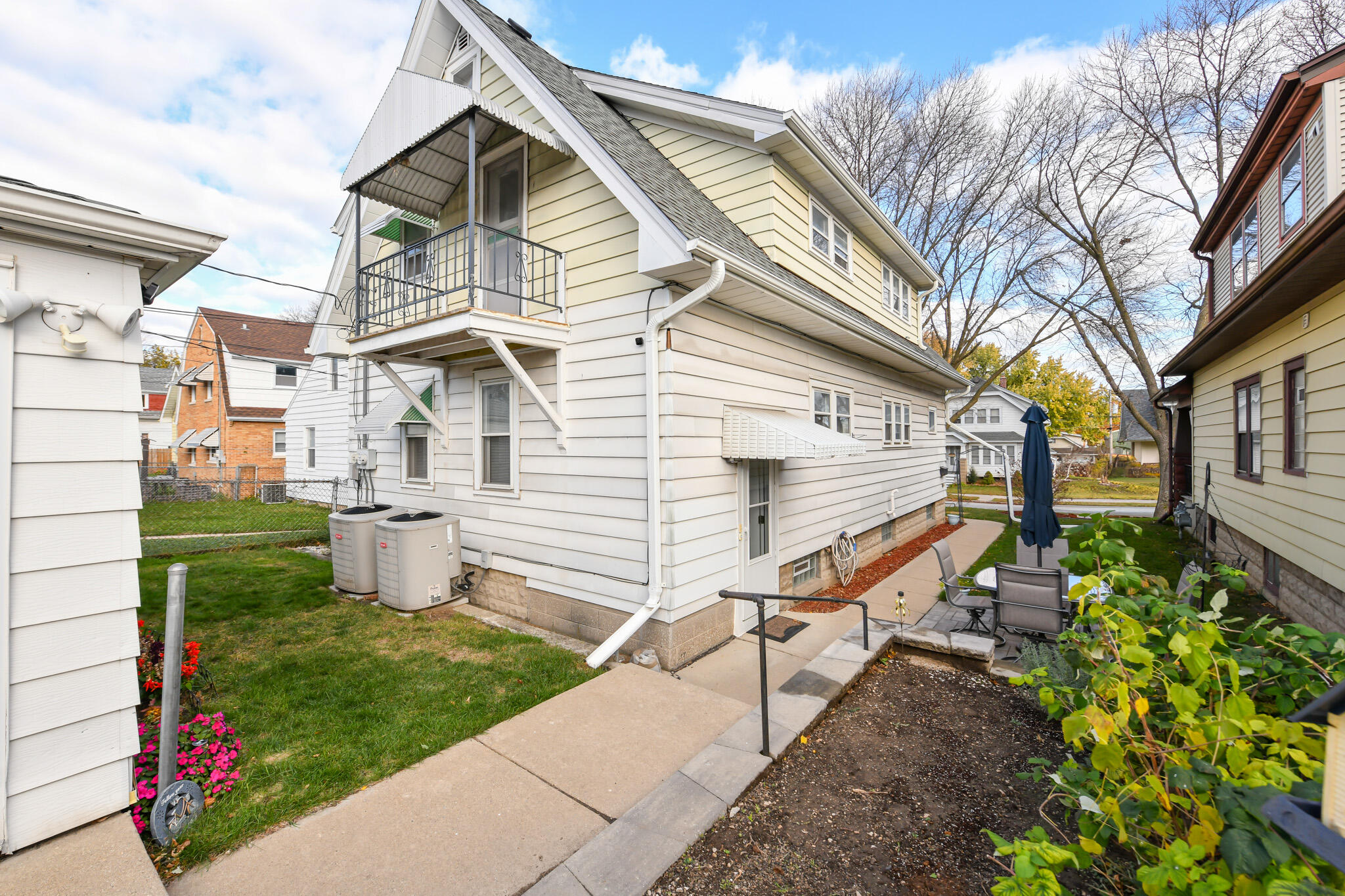 2241 S 64th St