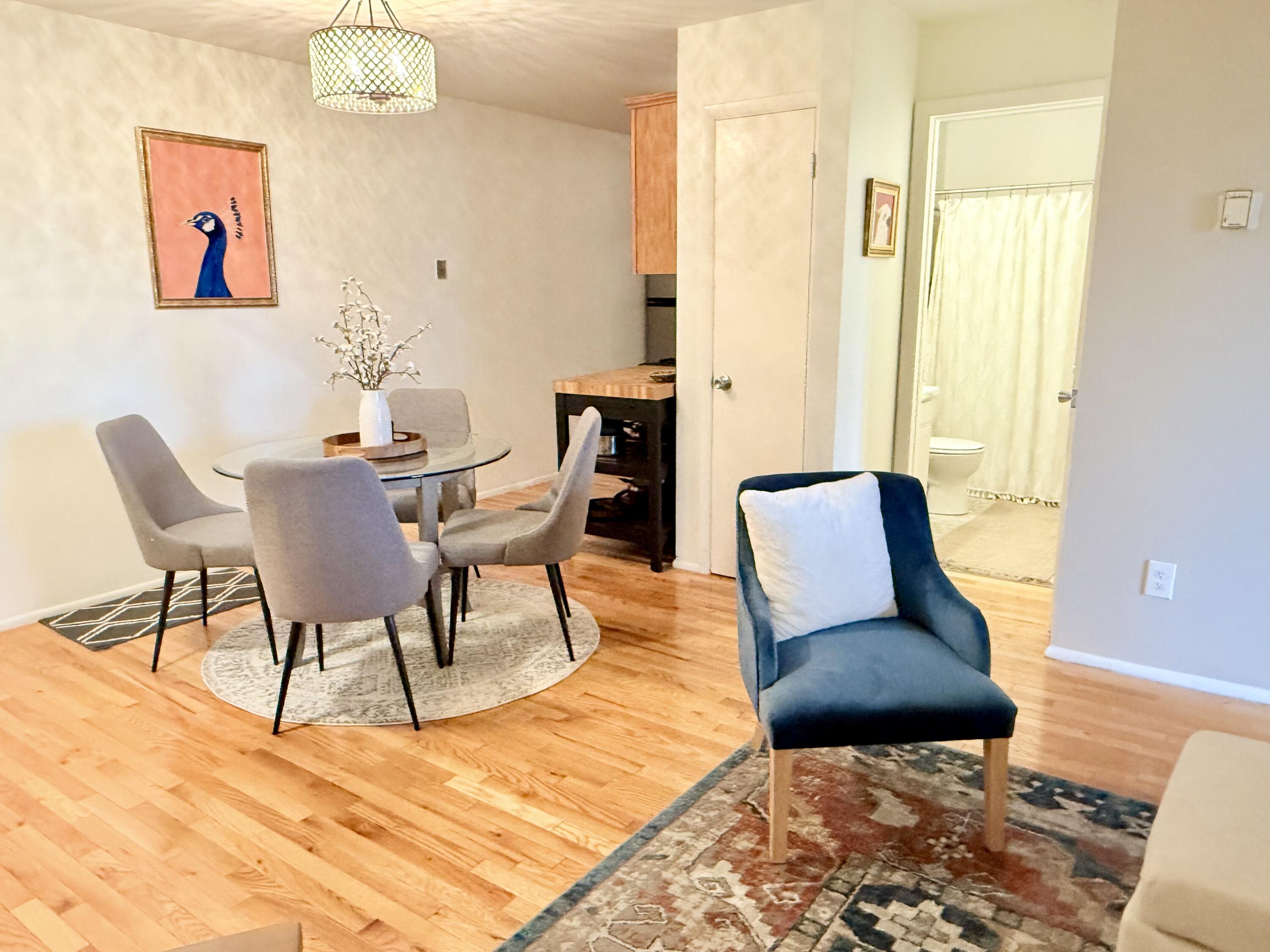 2025 E Greenwich Ave