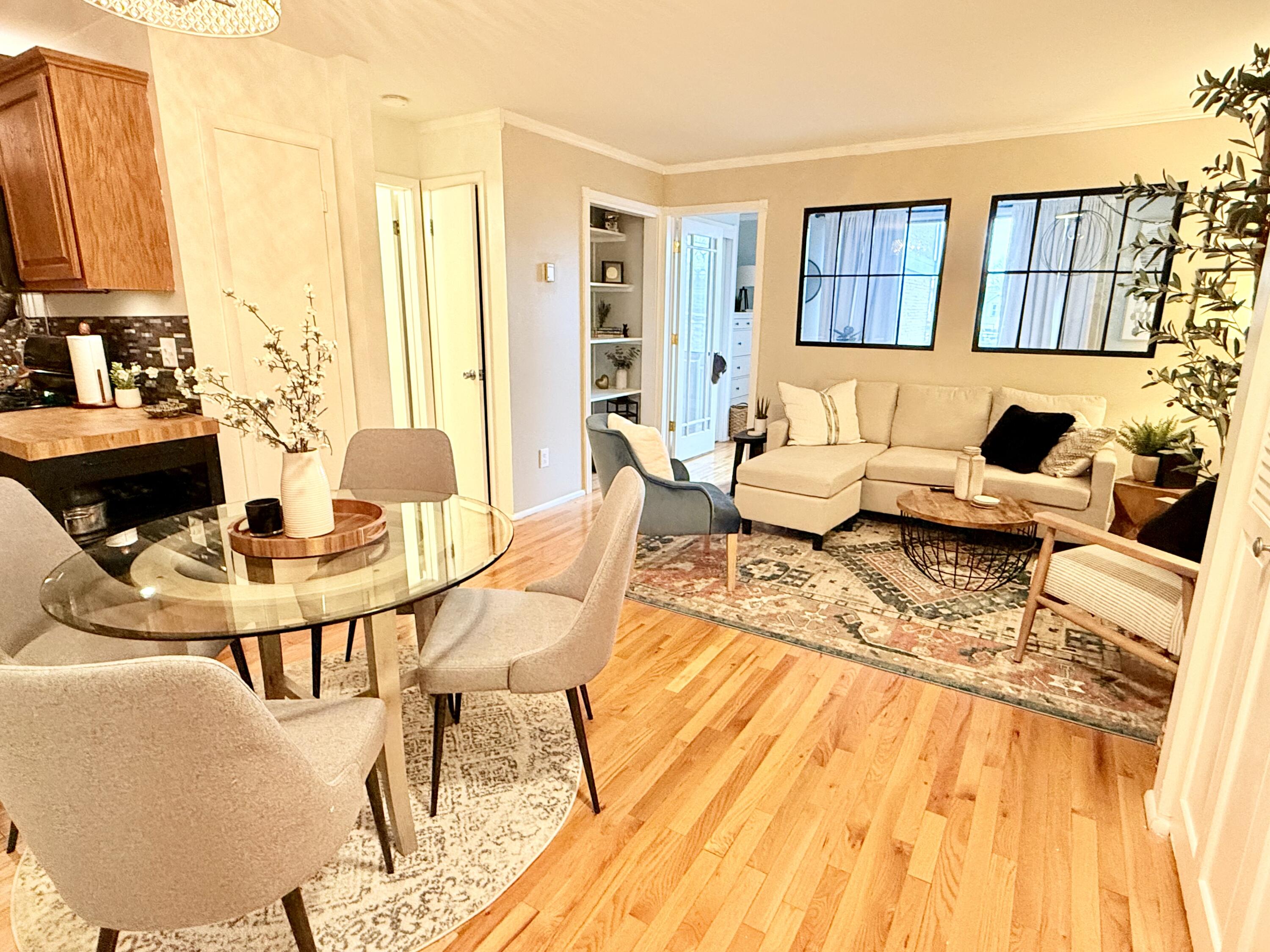 2025 E Greenwich Ave