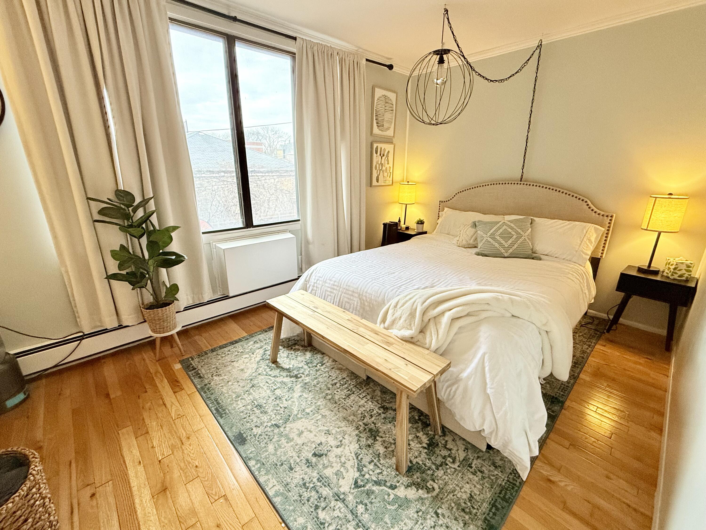 2025 E Greenwich Ave