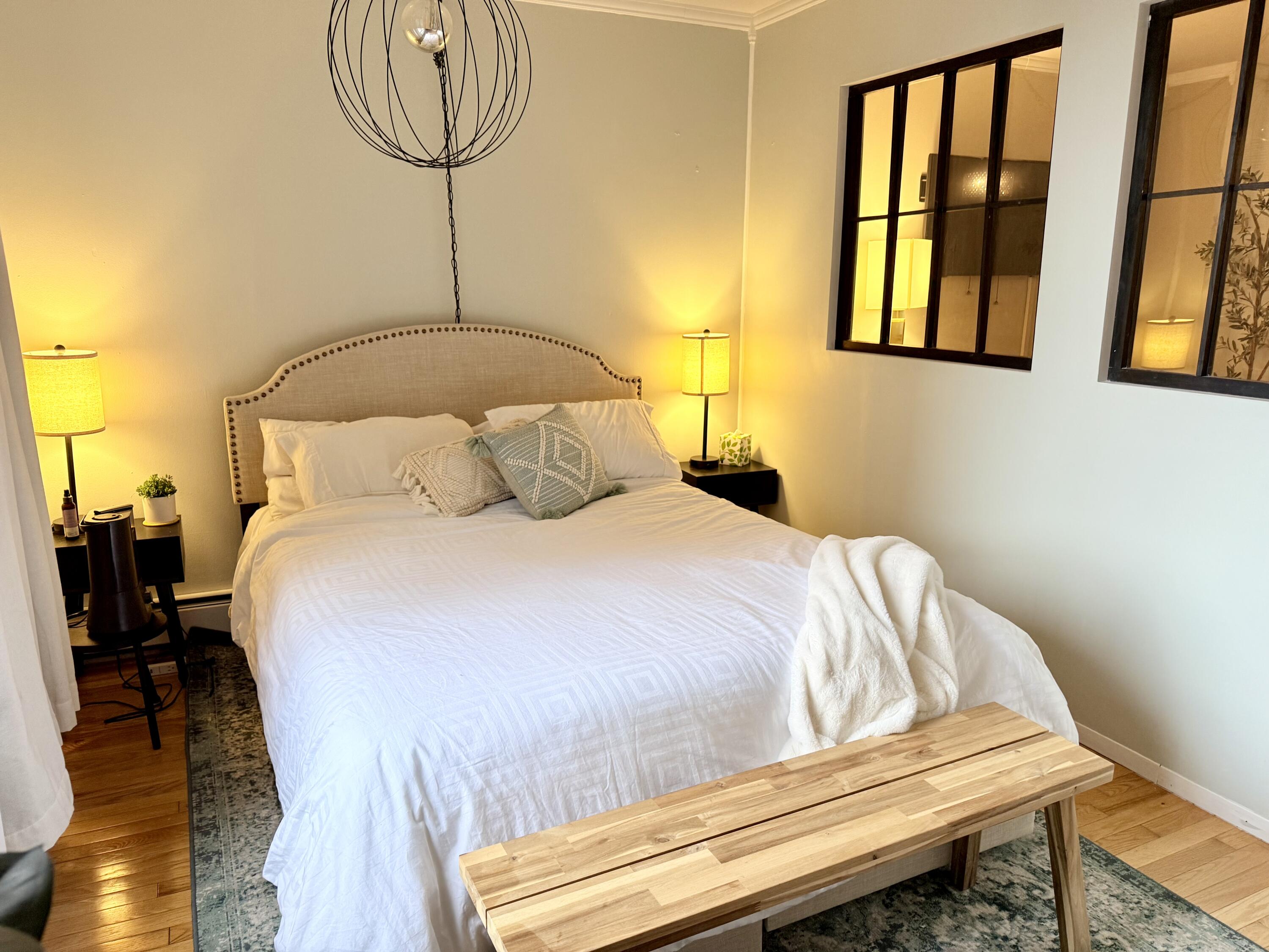 2025 E Greenwich Ave