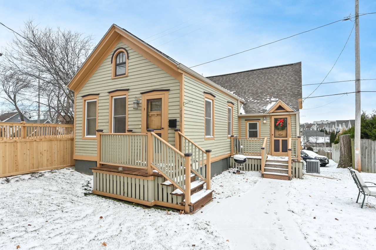 2012 N Palmer St