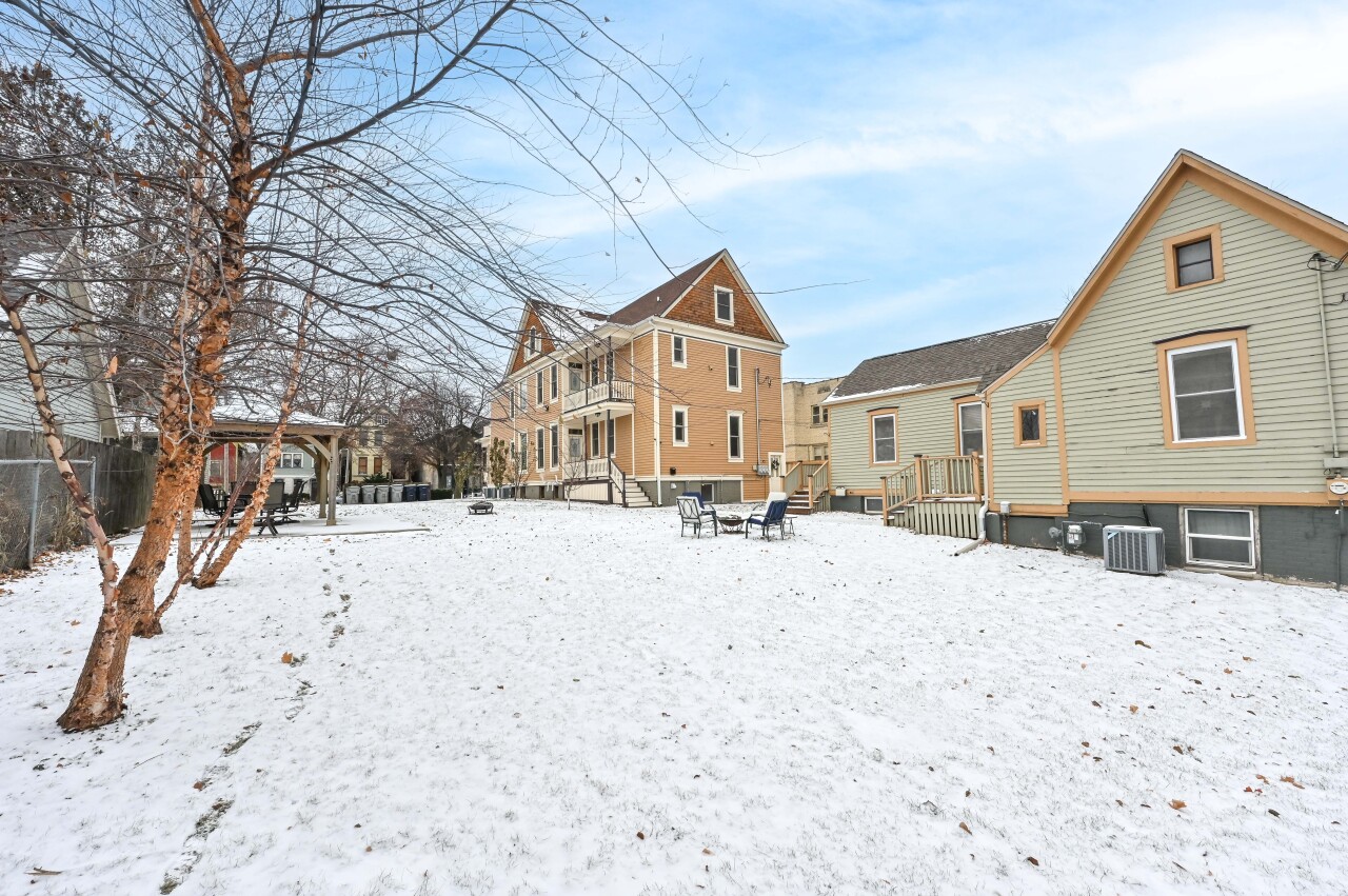 2012 N Palmer St