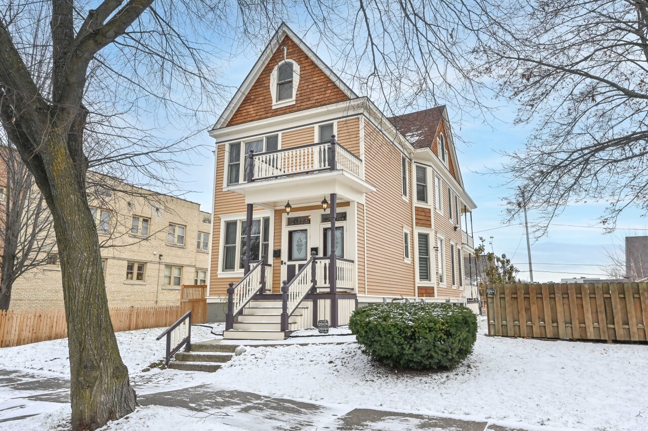 2012 N Palmer St