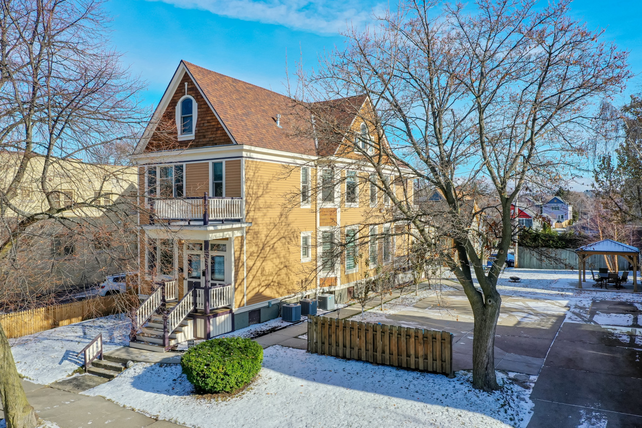 2012 N Palmer St