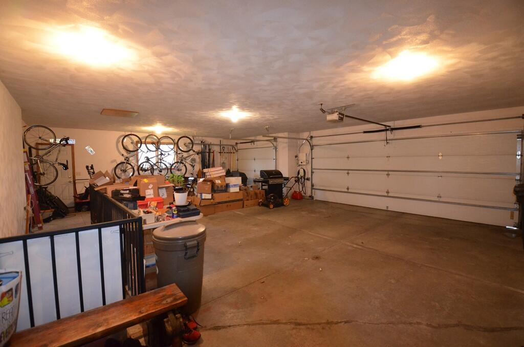 1135 W South St