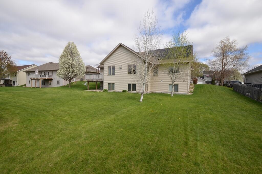 1135 W South St