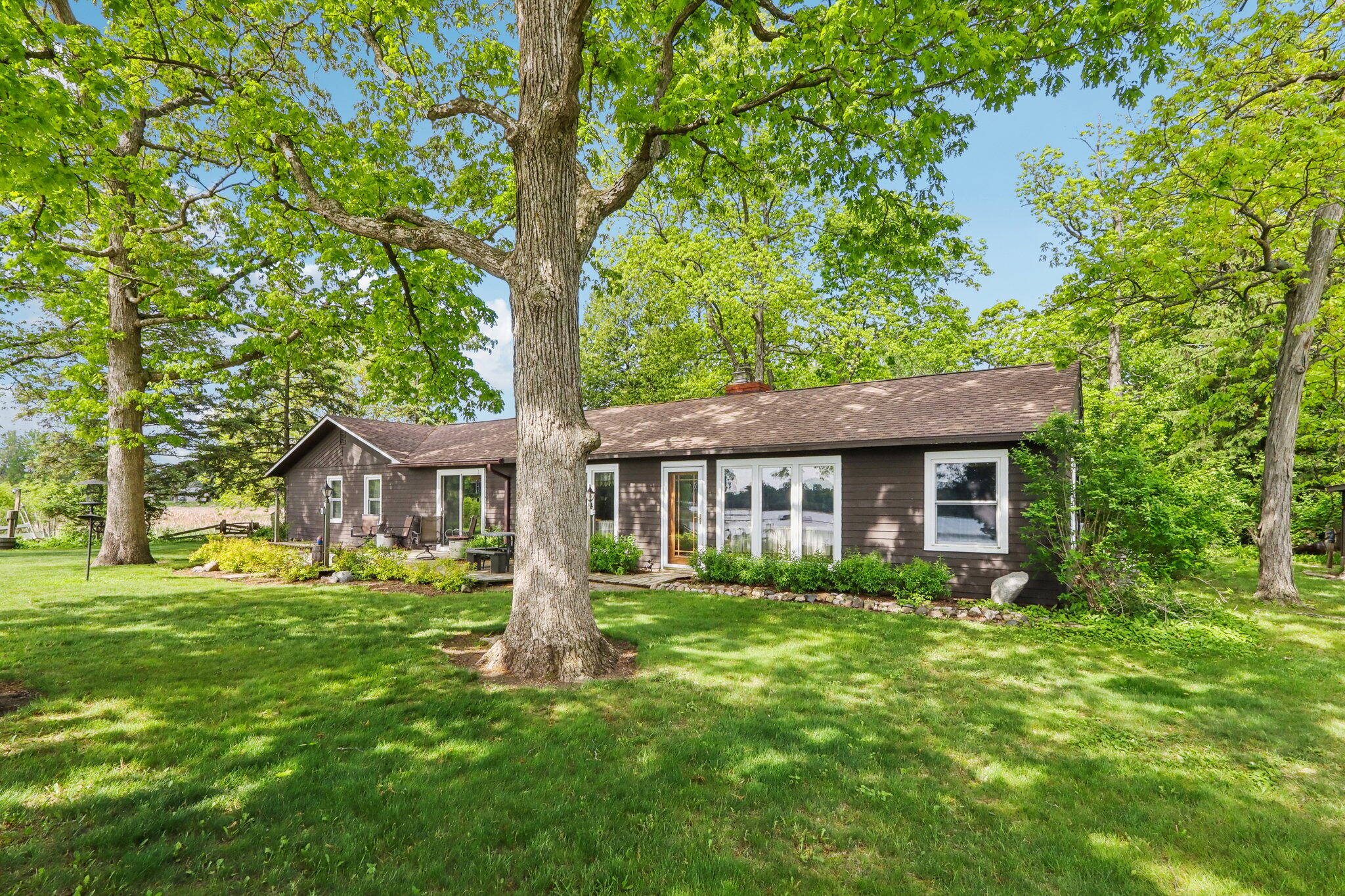 950 N Dousman Rd