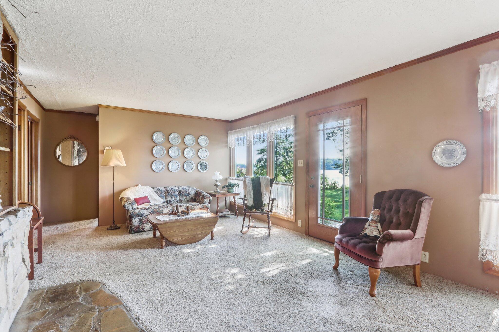 950 N Dousman Rd