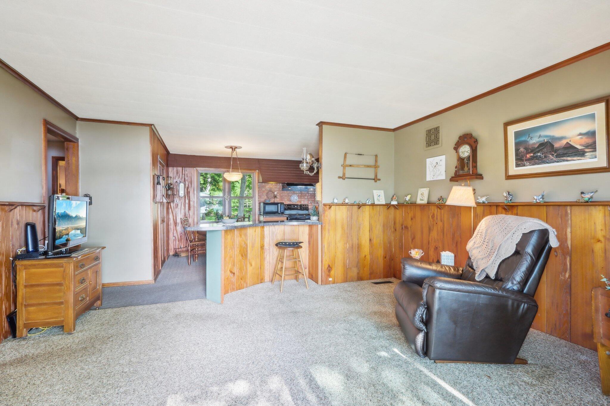950 N Dousman Rd