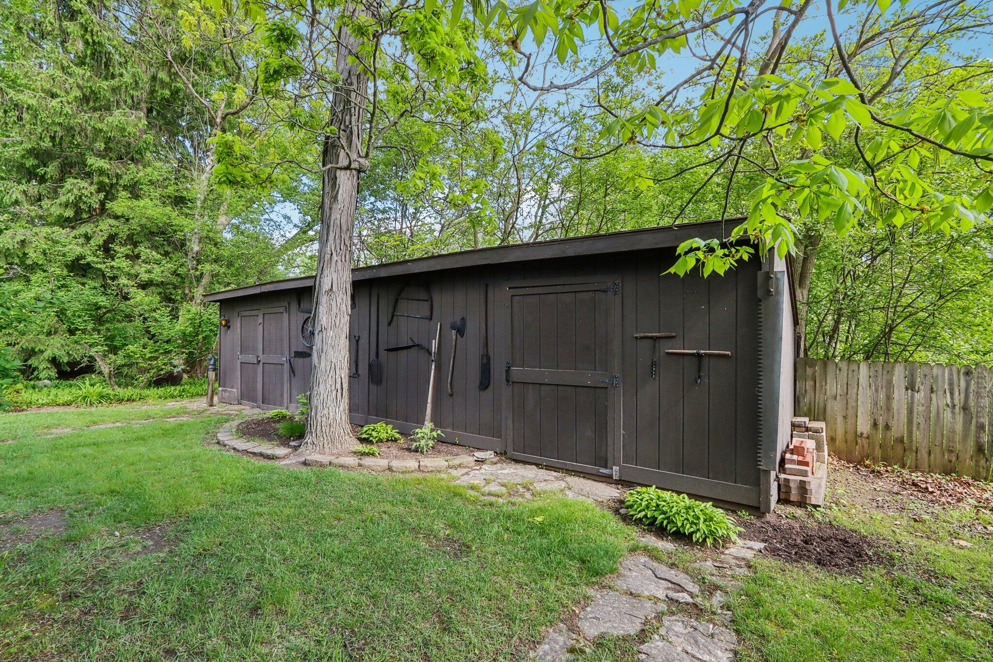 950 N Dousman Rd
