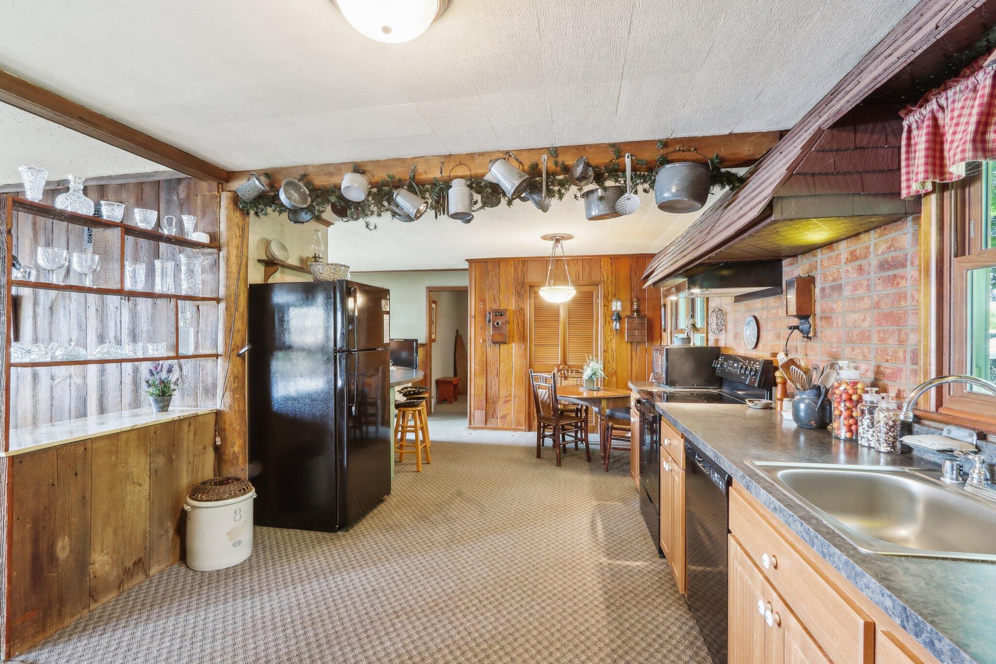 950 N Dousman Rd