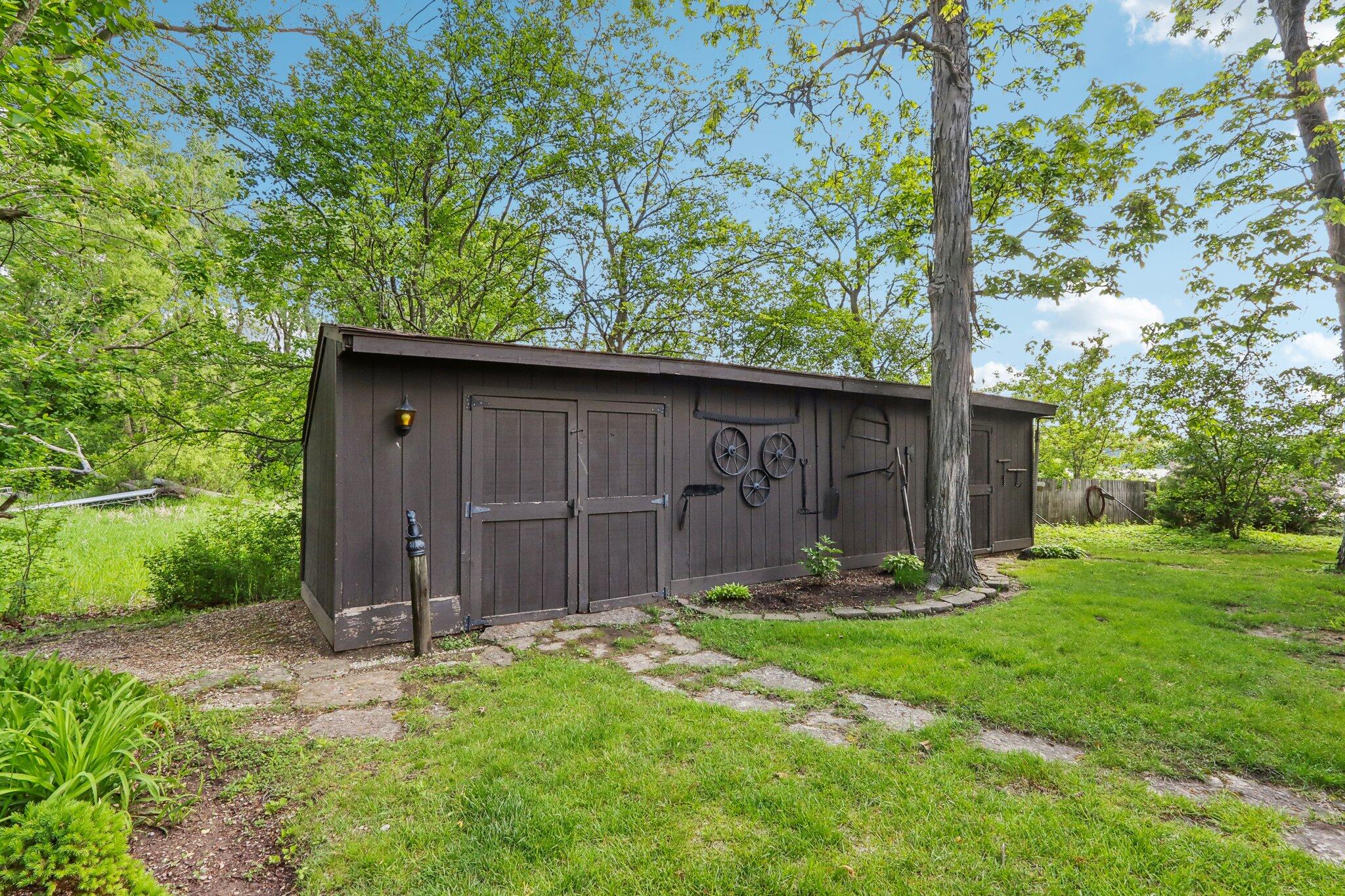 950 N Dousman Rd