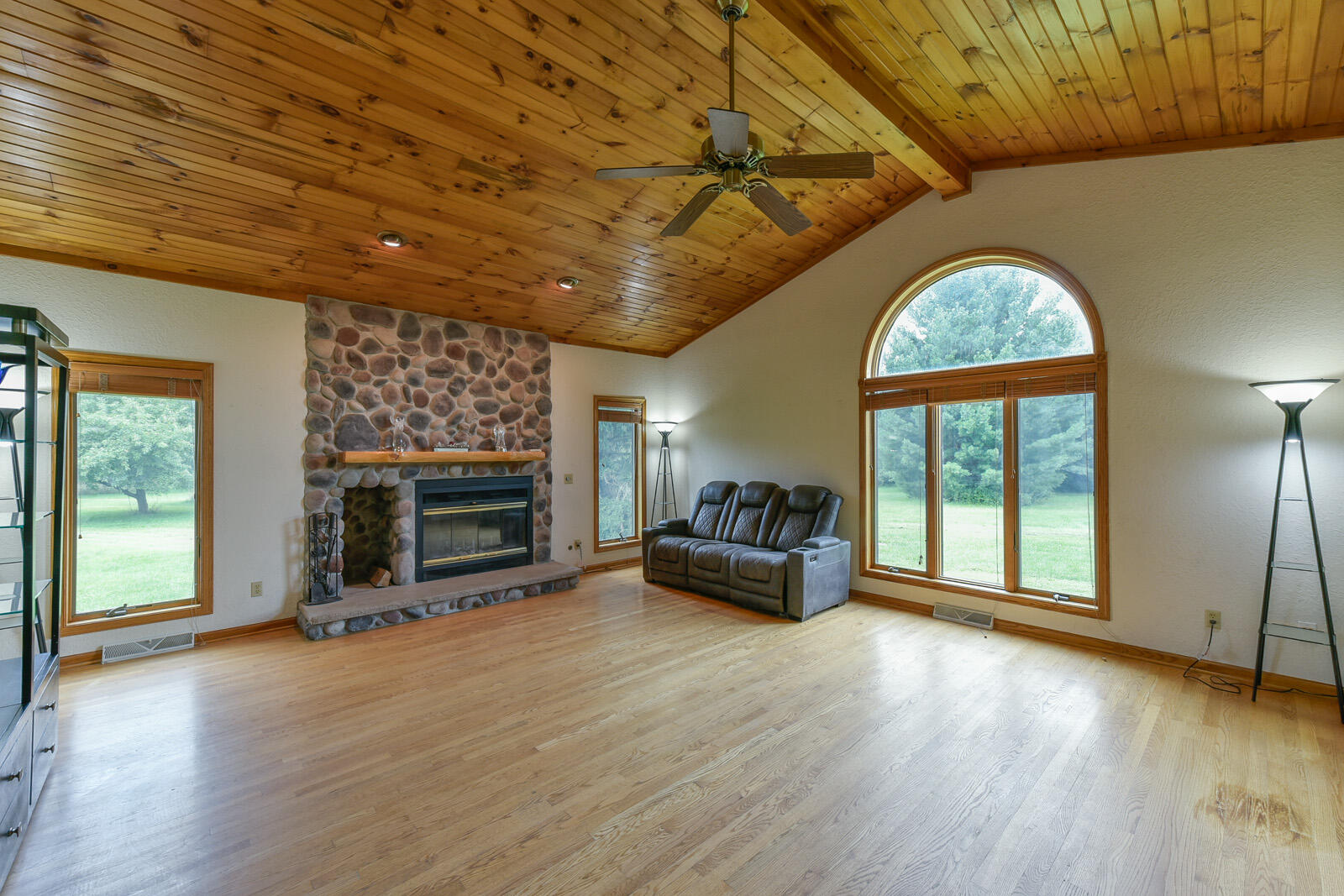306 Castle Cove Way