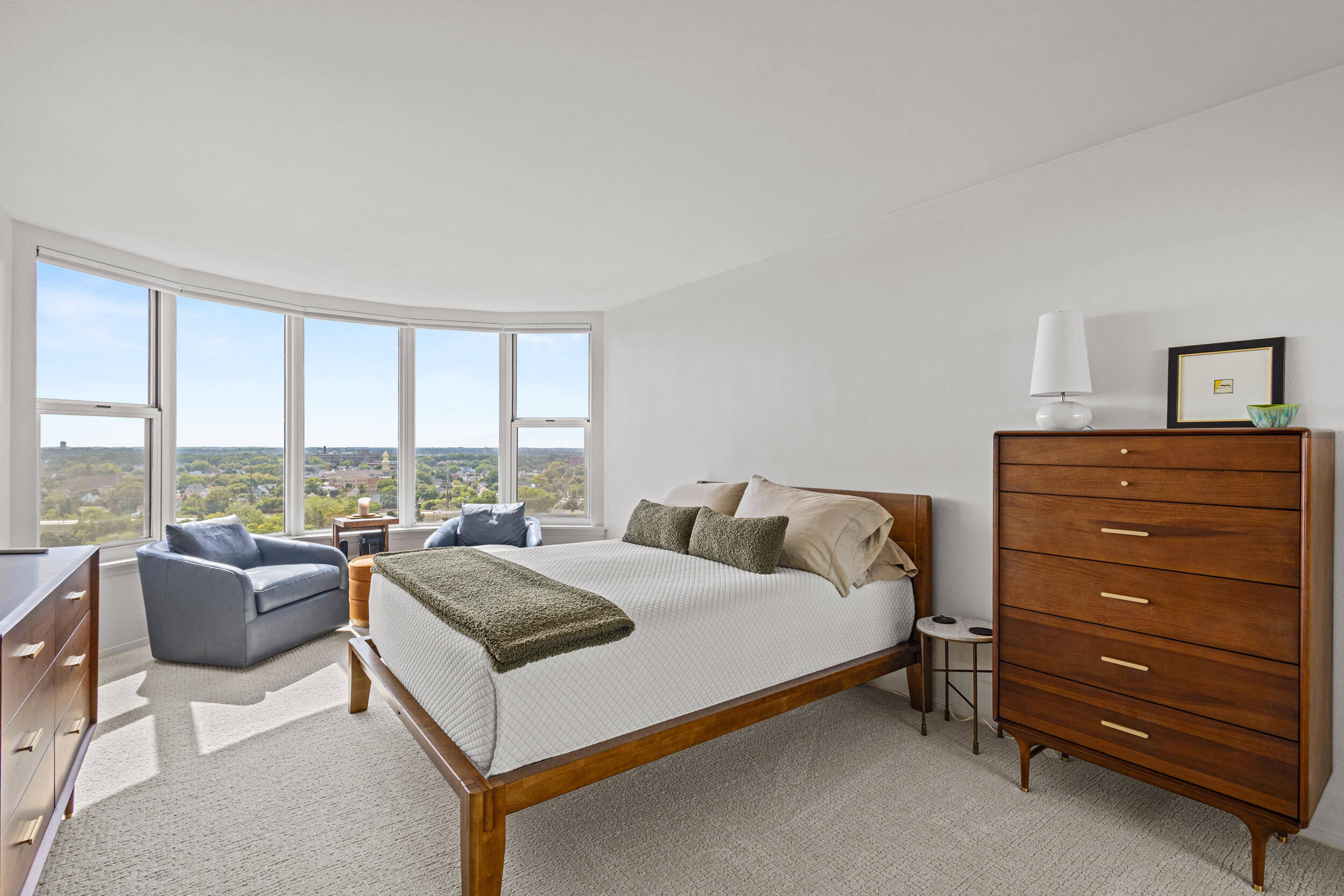 2525 S Shore Dr Unit: 14C