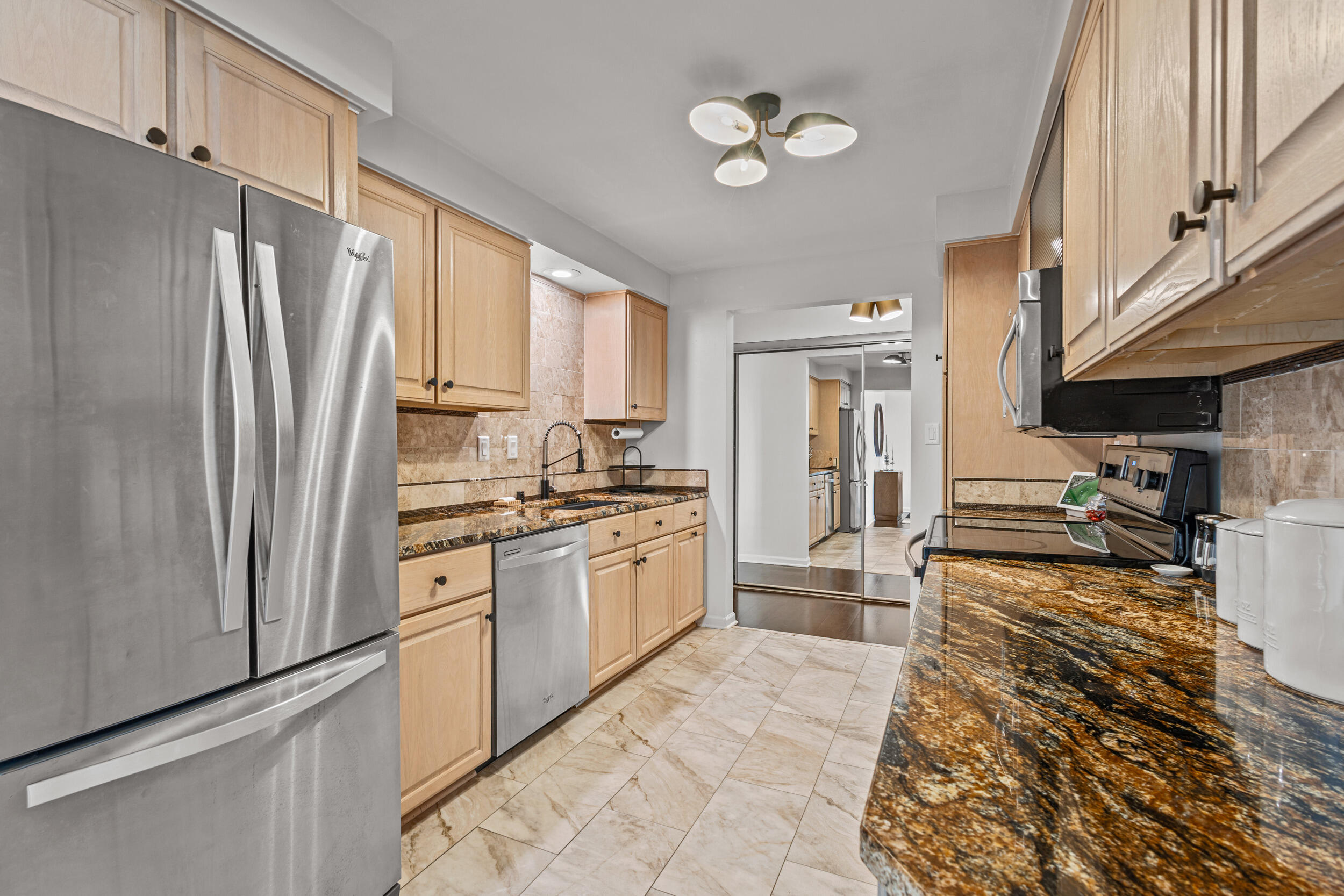 2525 S Shore Dr Unit: 14C