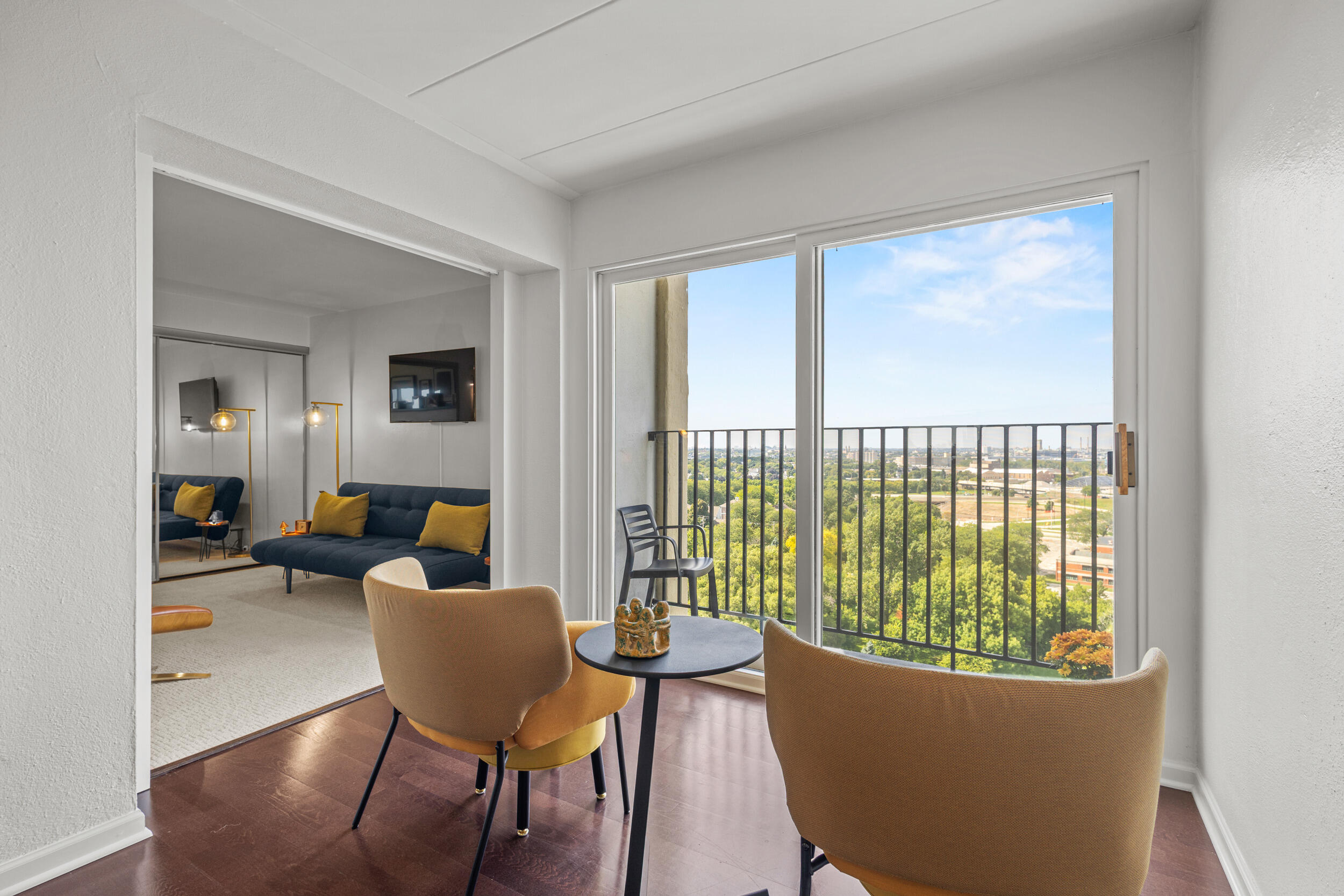 2525 S Shore Dr Unit: 14C