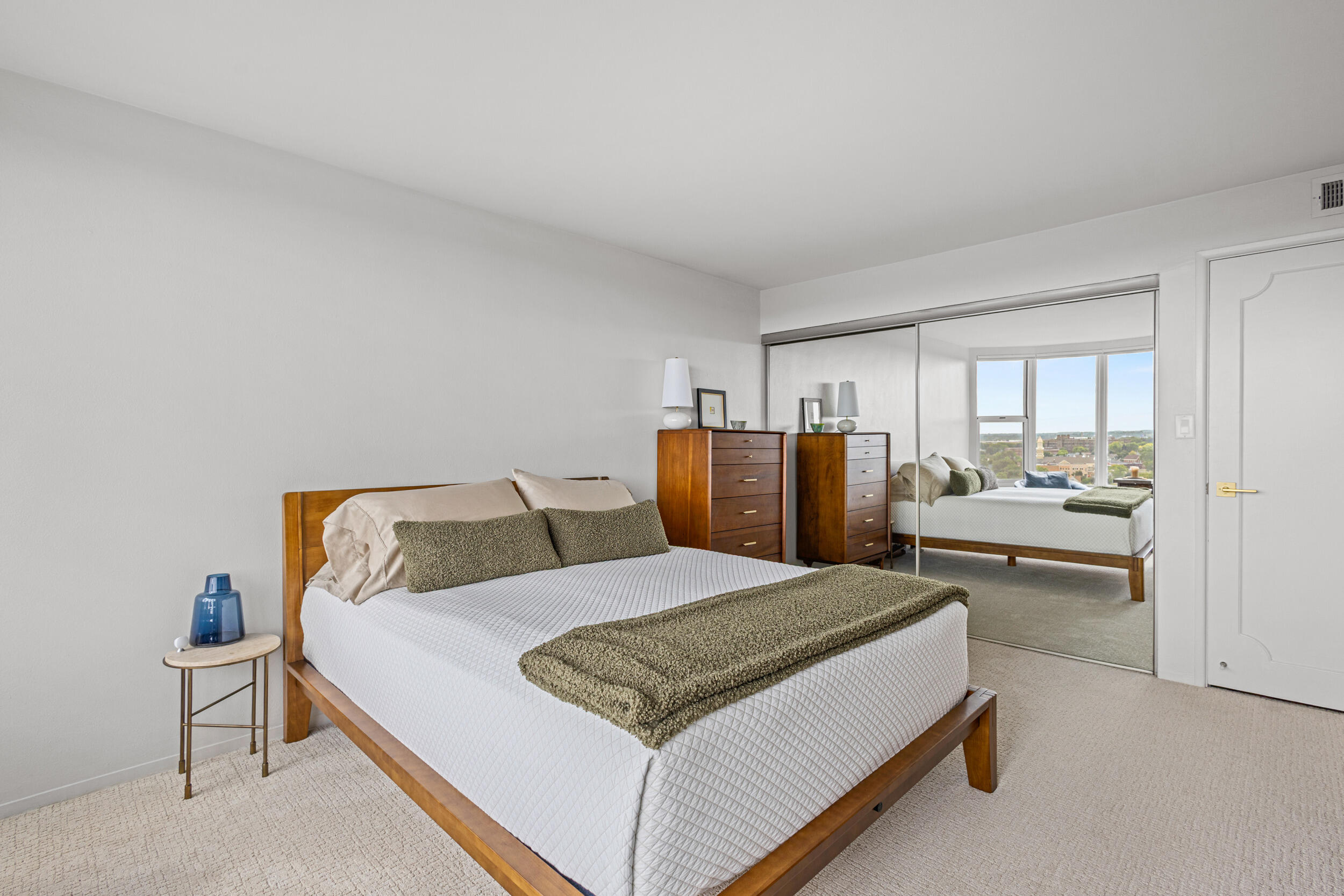 2525 S Shore Dr Unit: 14C