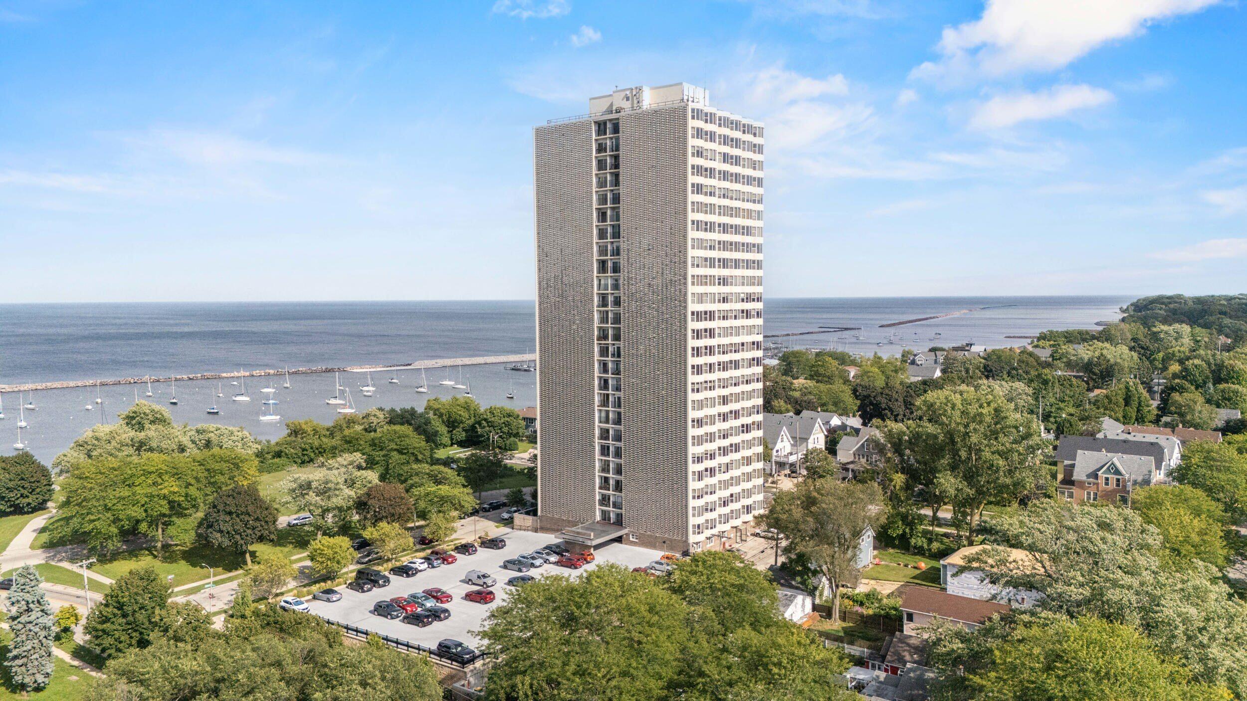 2525 S Shore Dr Unit: 14C