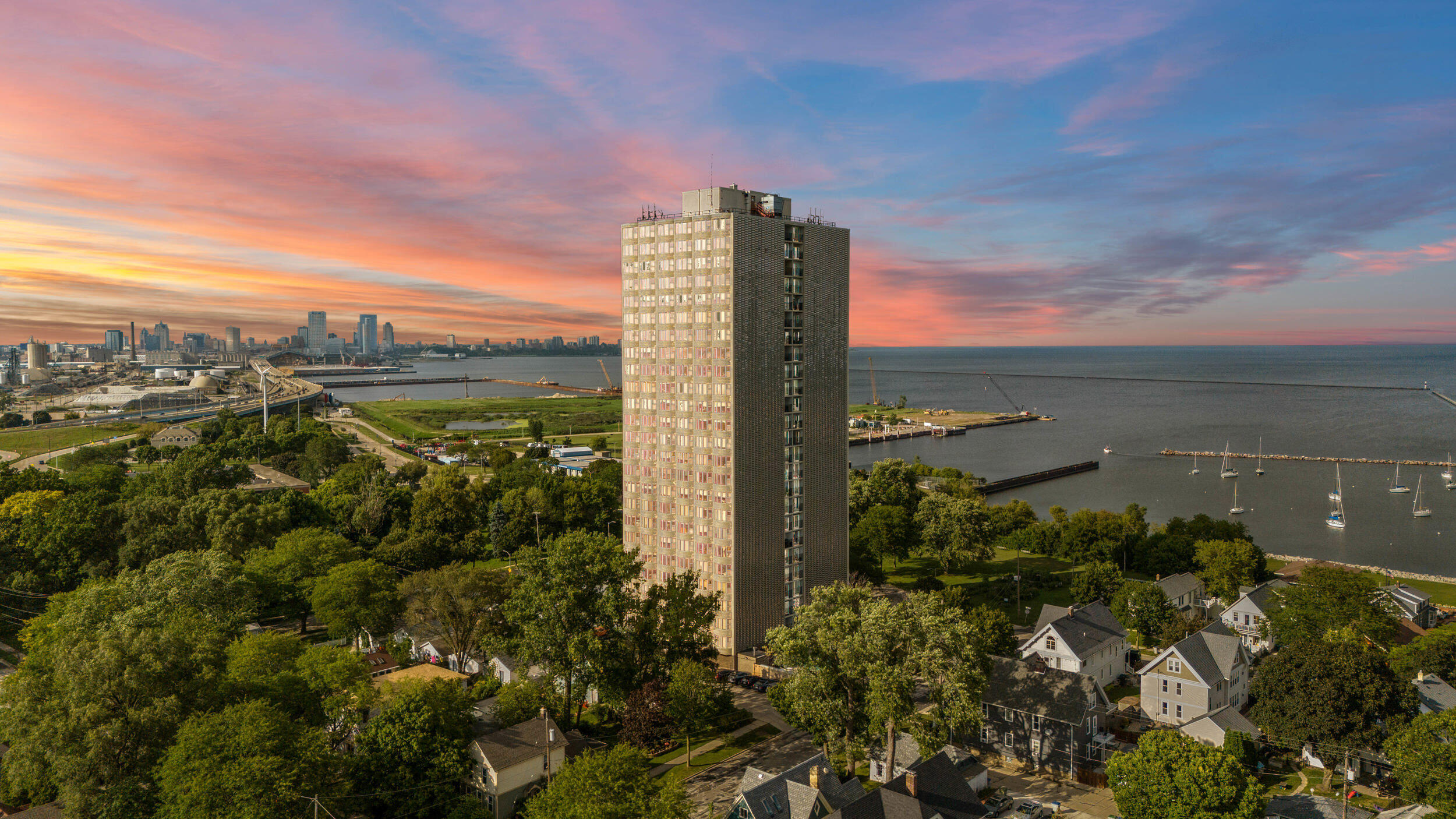 2525 S Shore Dr Unit: 14C