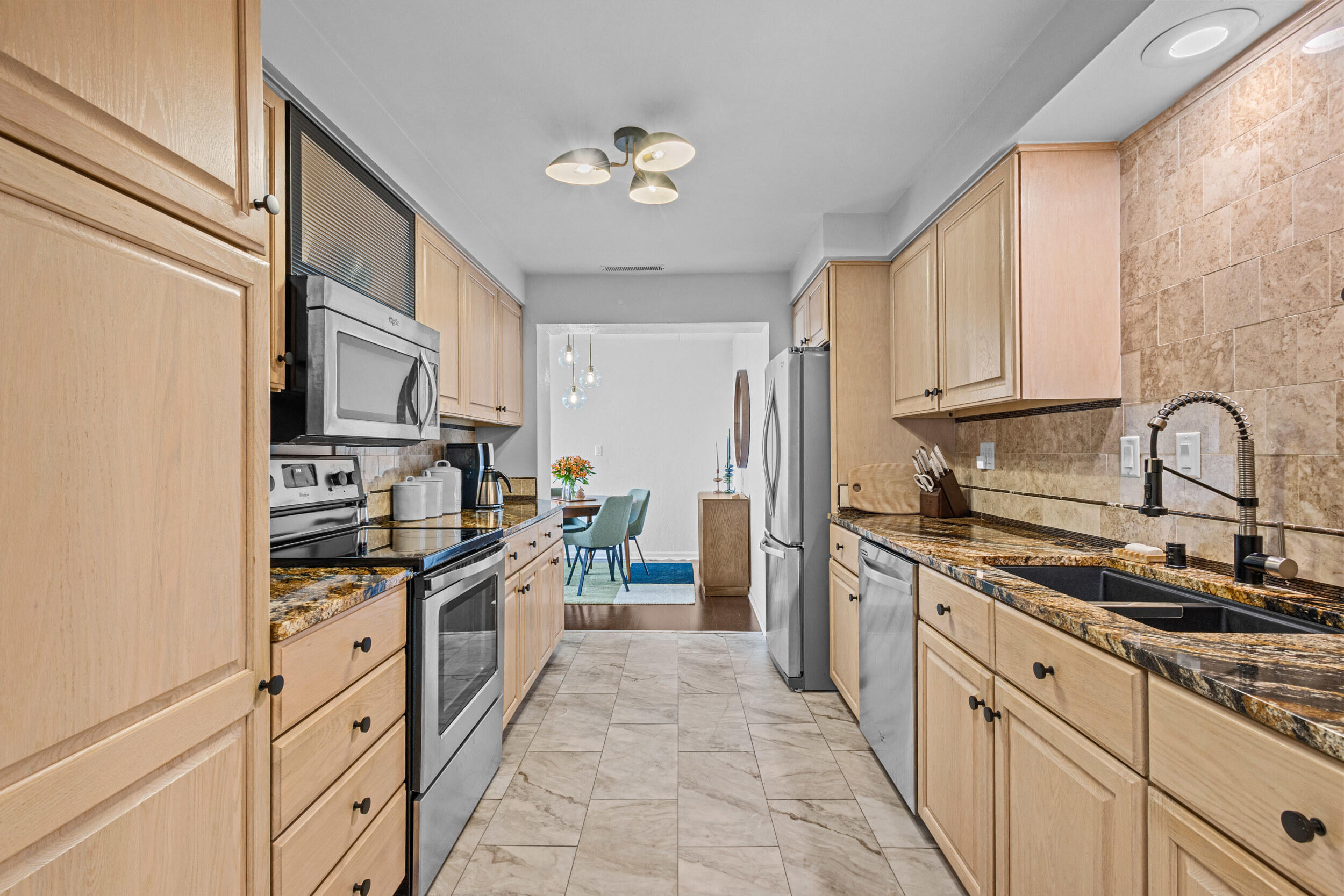 2525 S Shore Dr Unit: 14C