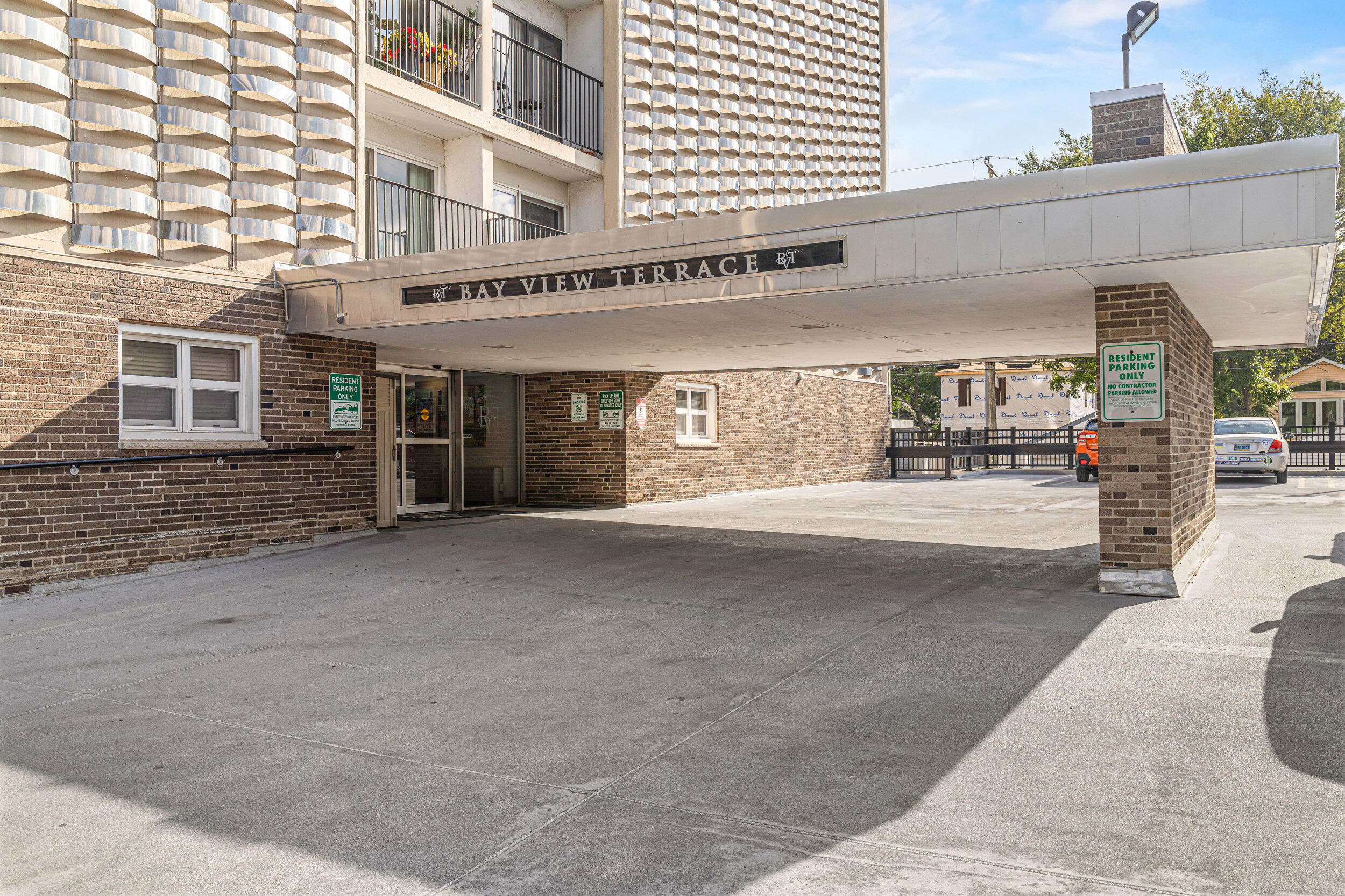 2525 S Shore Dr Unit: 14C