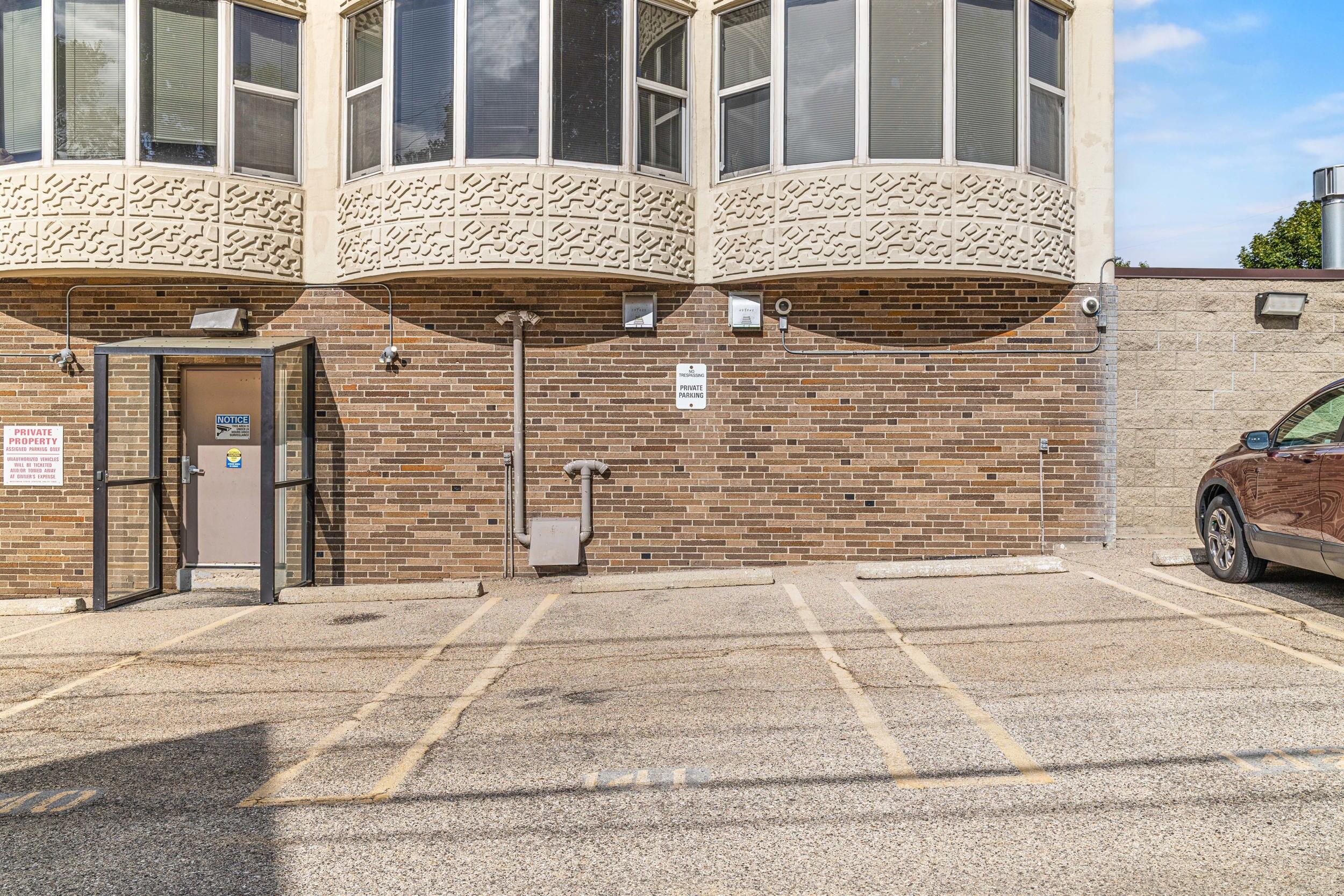 2525 S Shore Dr Unit: 14C