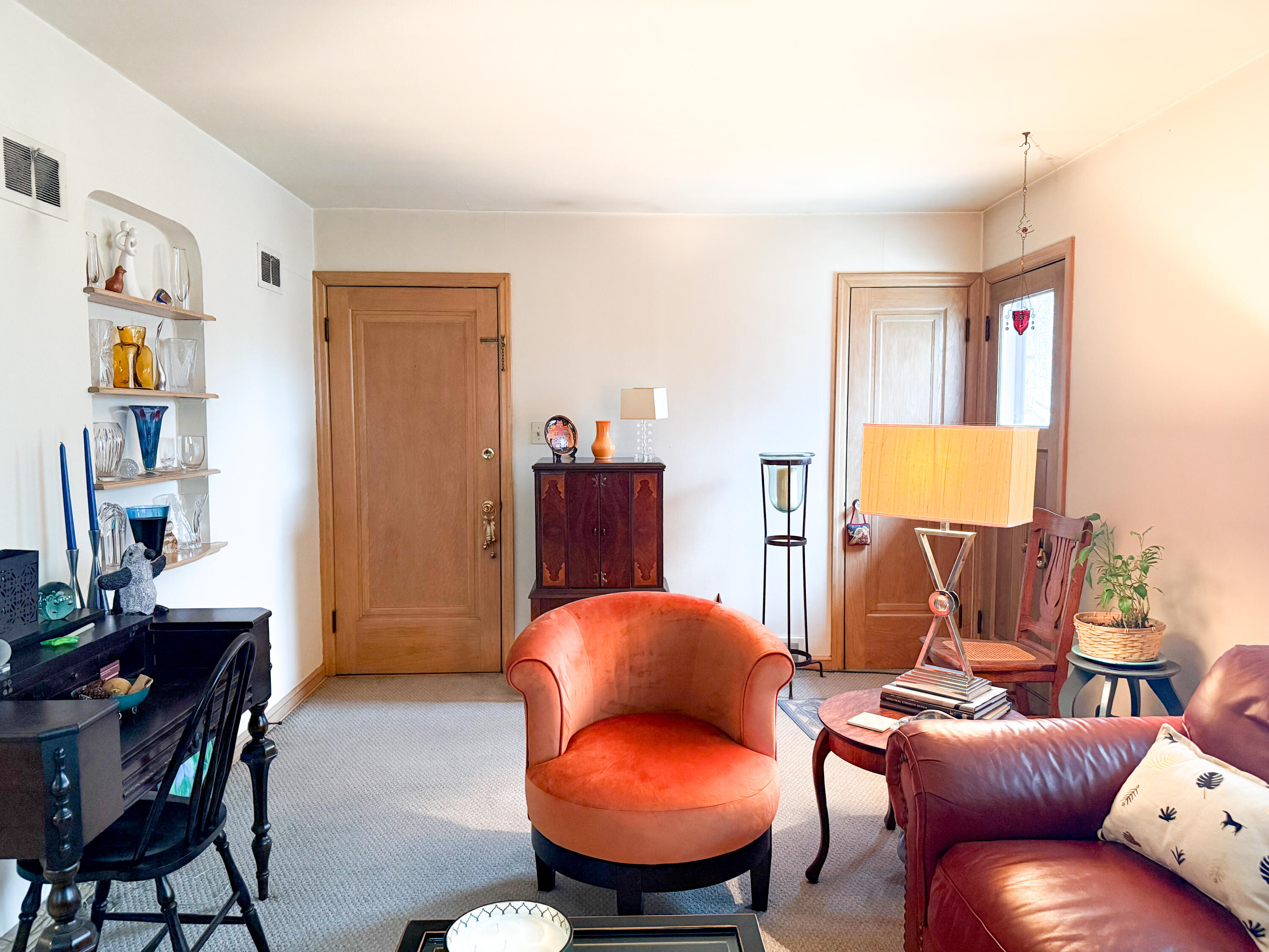 2787 N Sholes Ave Unit: 2789