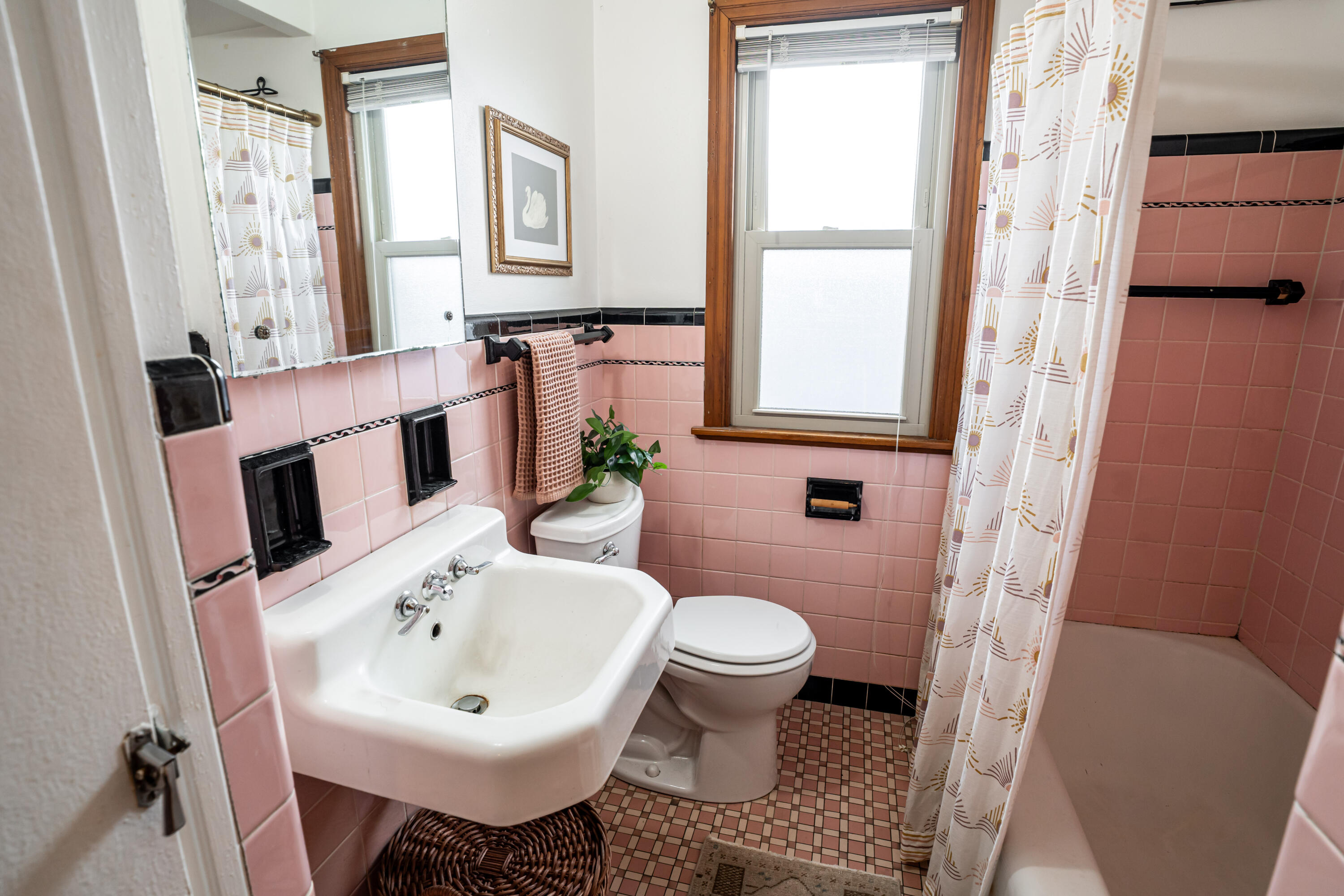 2787 N Sholes Ave Unit: 2789
