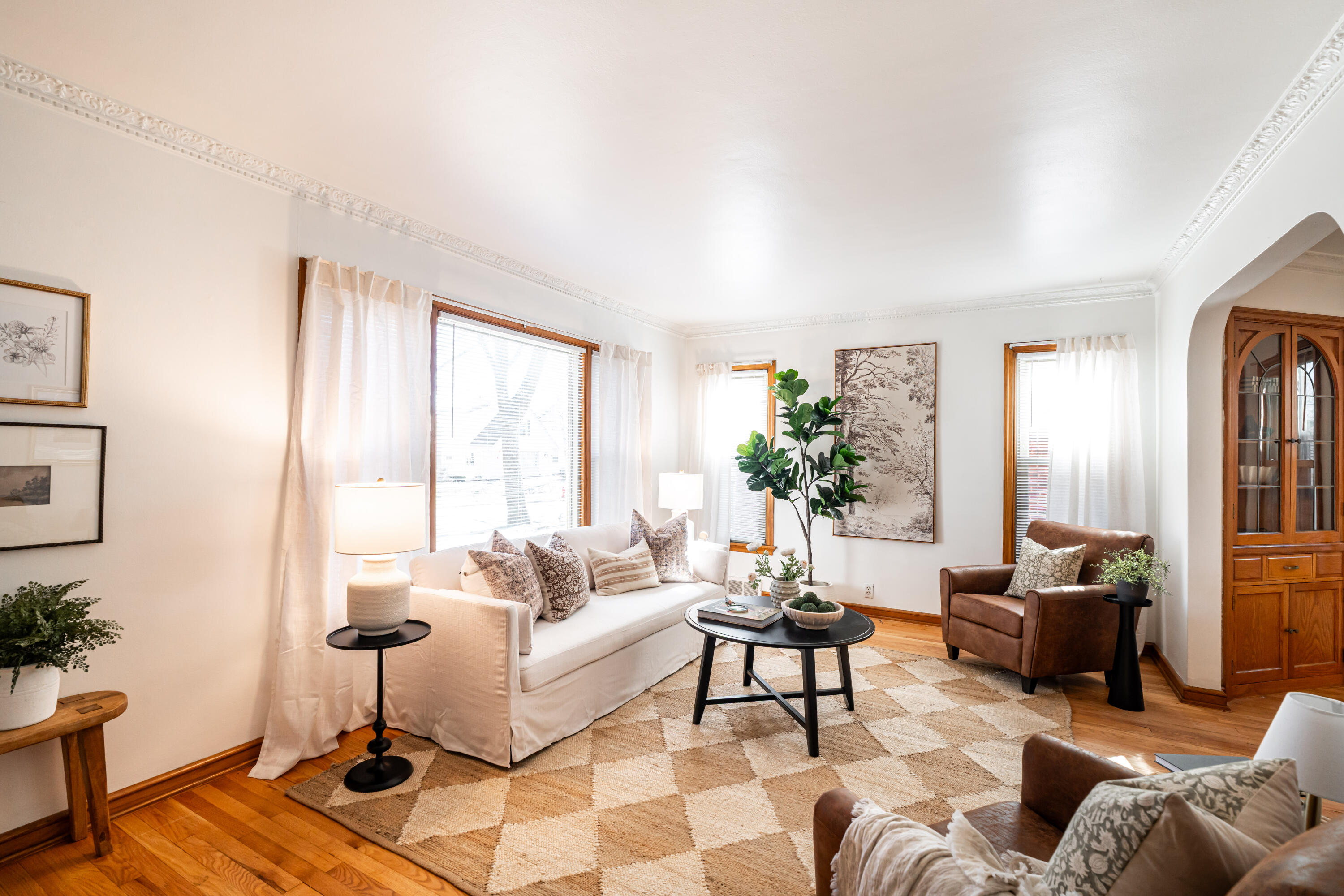 2787 N Sholes Ave Unit: 2789