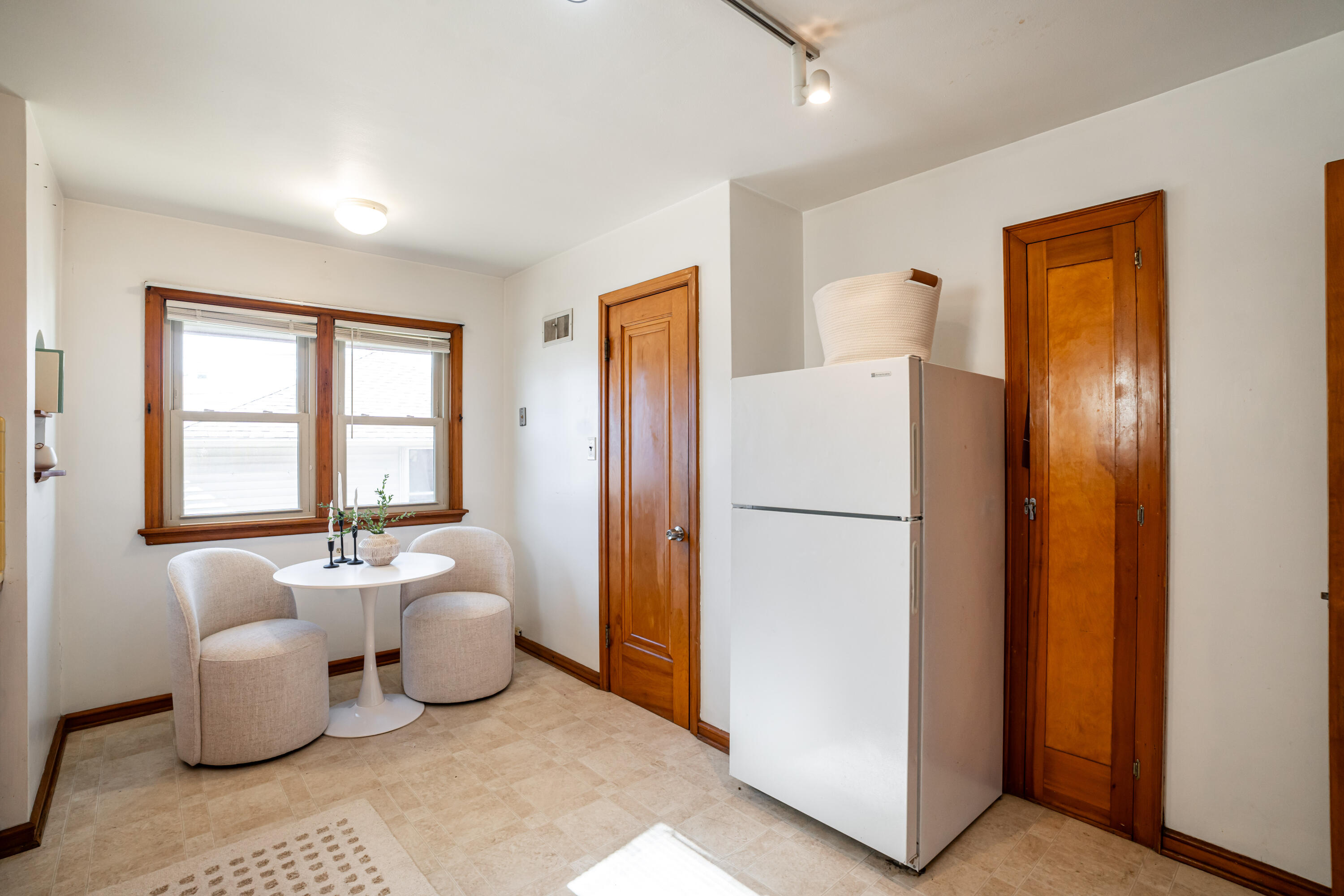 2787 N Sholes Ave Unit: 2789
