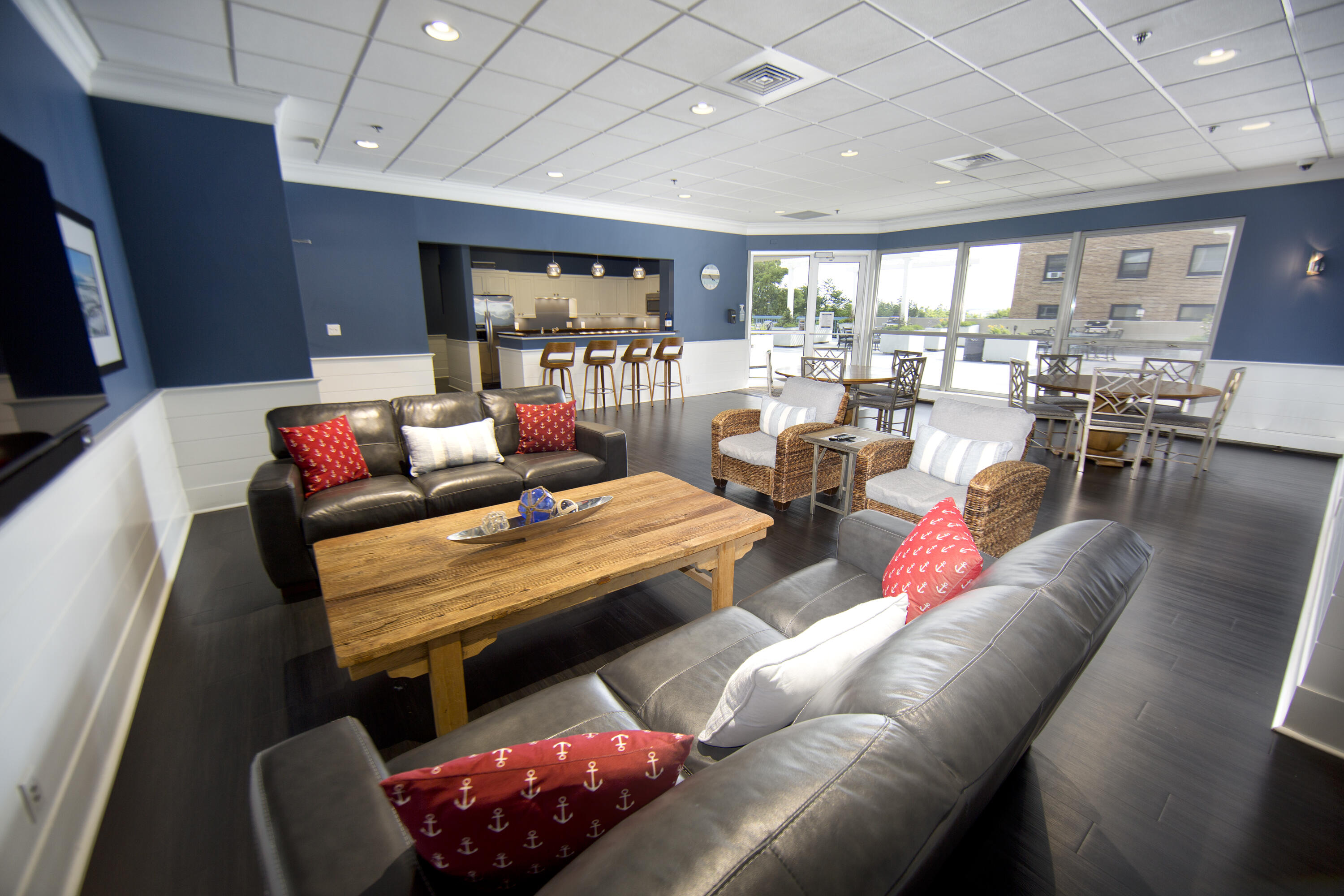 1660 N Prospect Ave Unit: 1206
