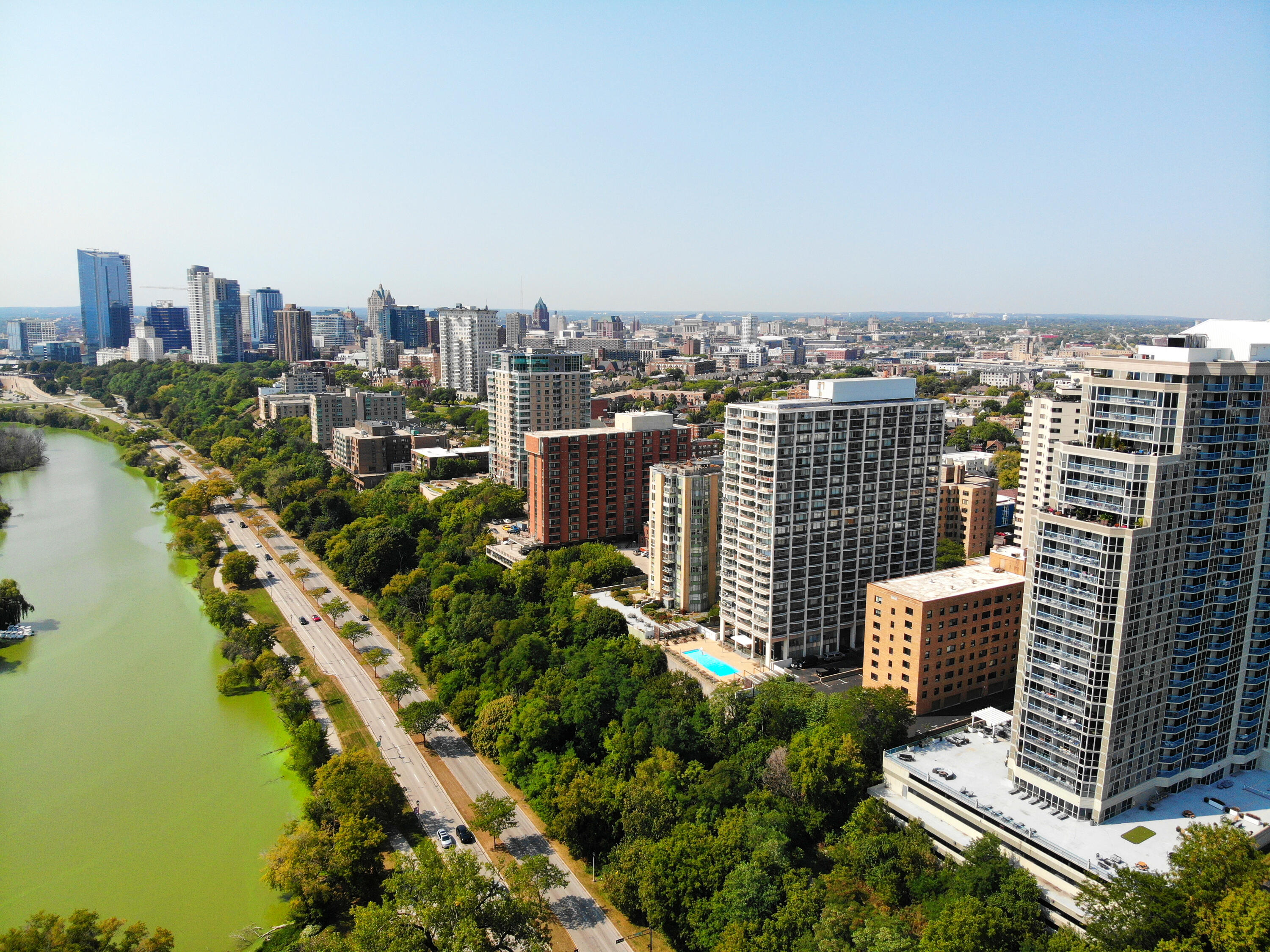1660 N Prospect Ave Unit: 1206