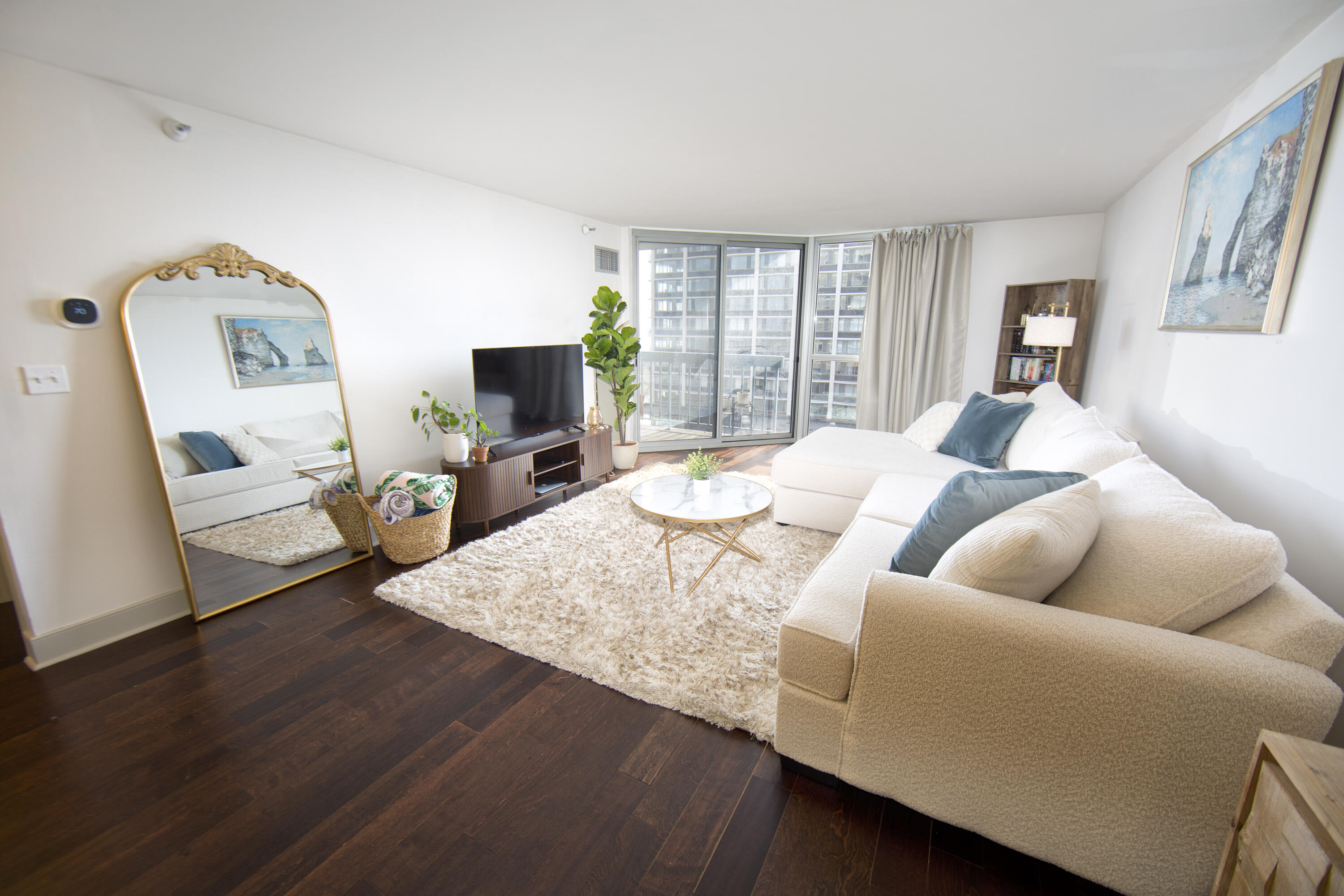1660 N Prospect Ave Unit: 1206