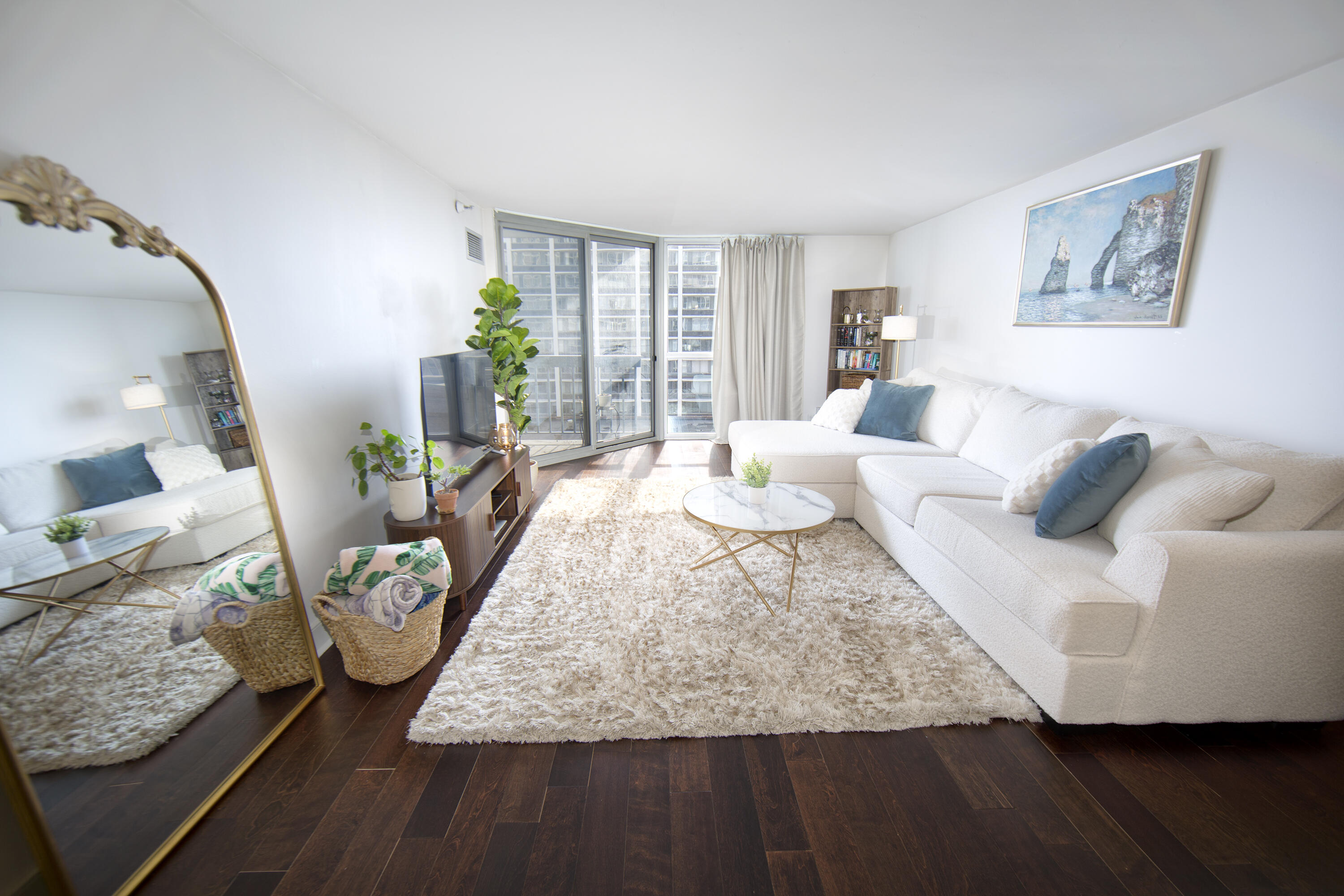 1660 N Prospect Ave Unit: 1206