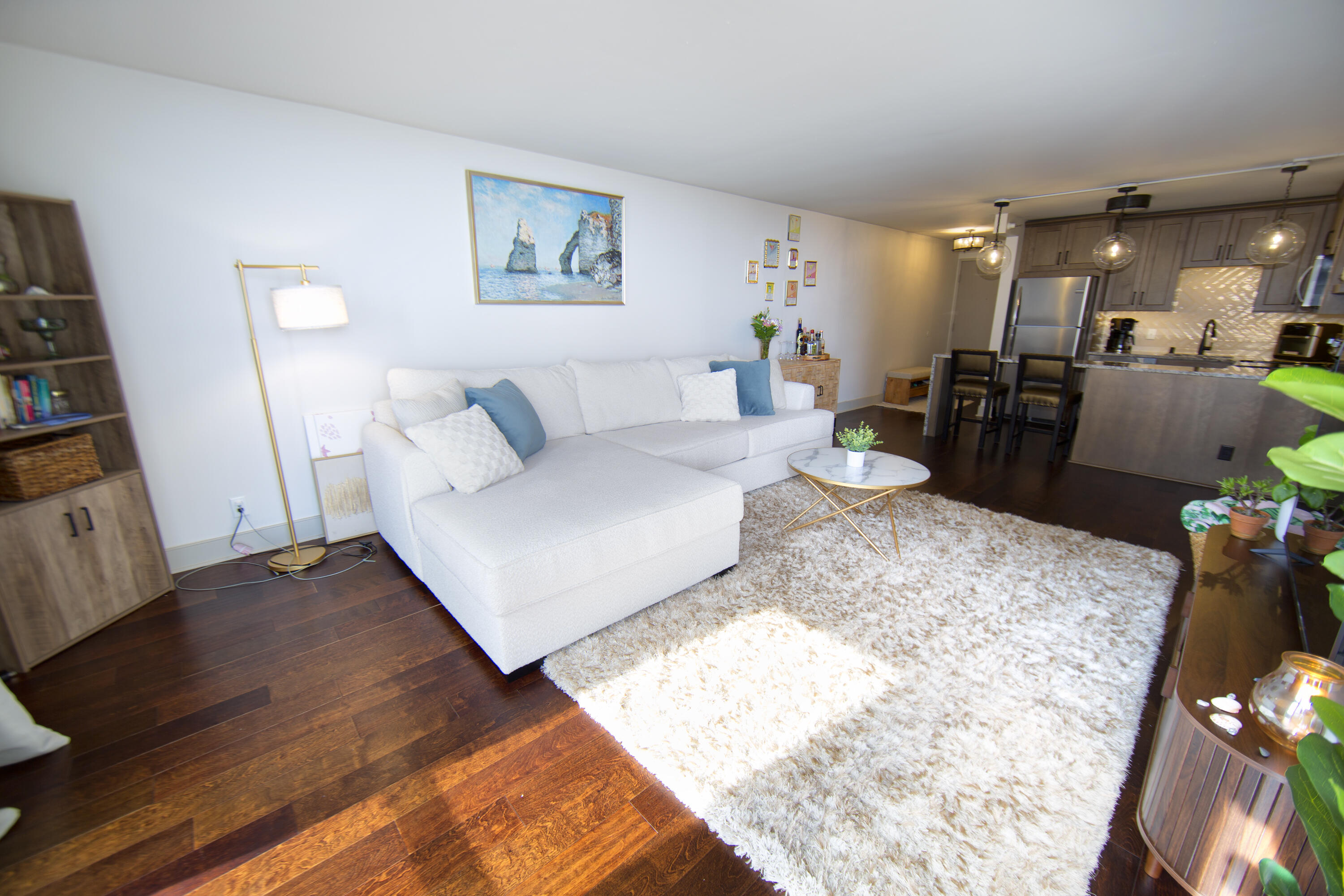 1660 N Prospect Ave Unit: 1206