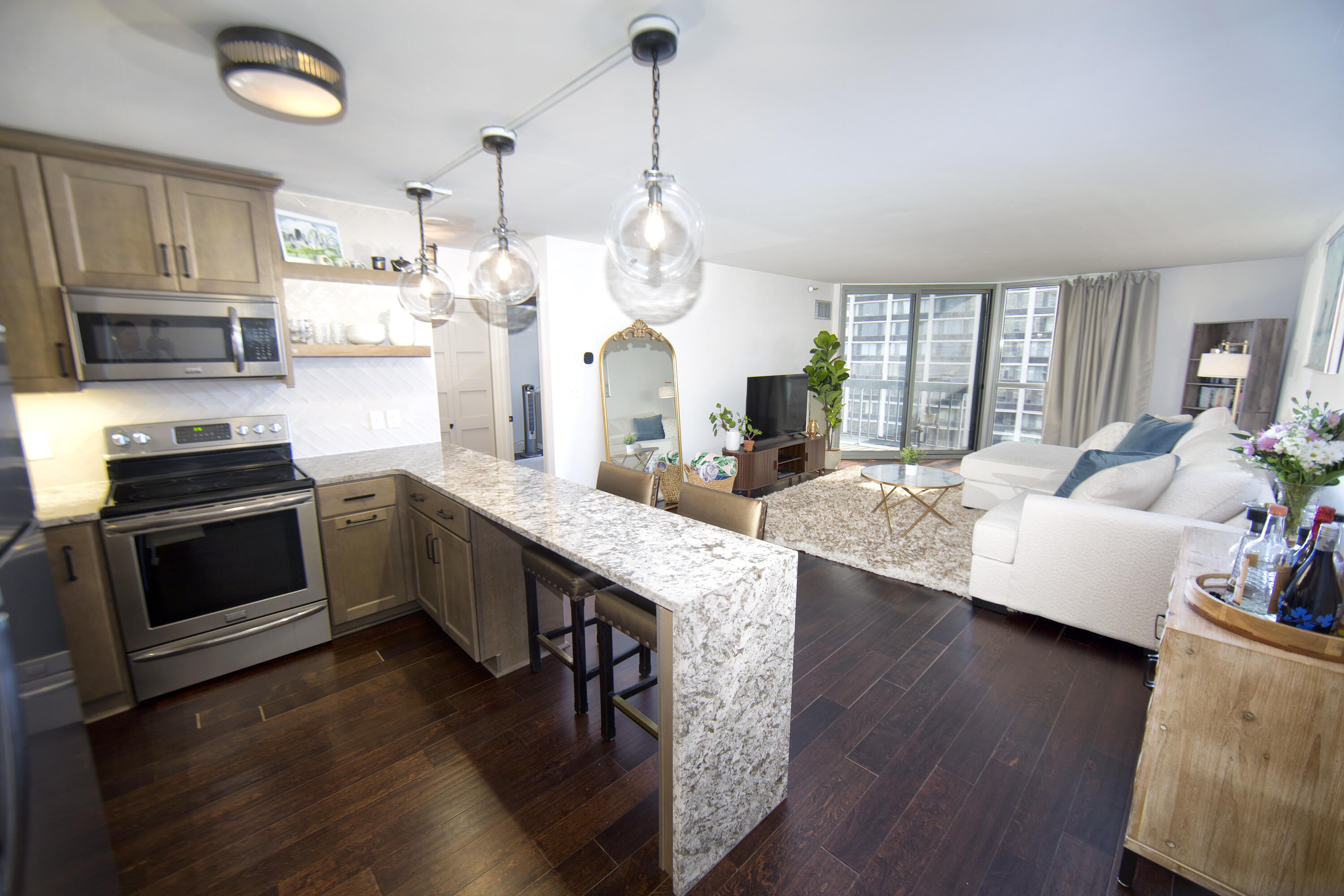 1660 N Prospect Ave Unit: 1206