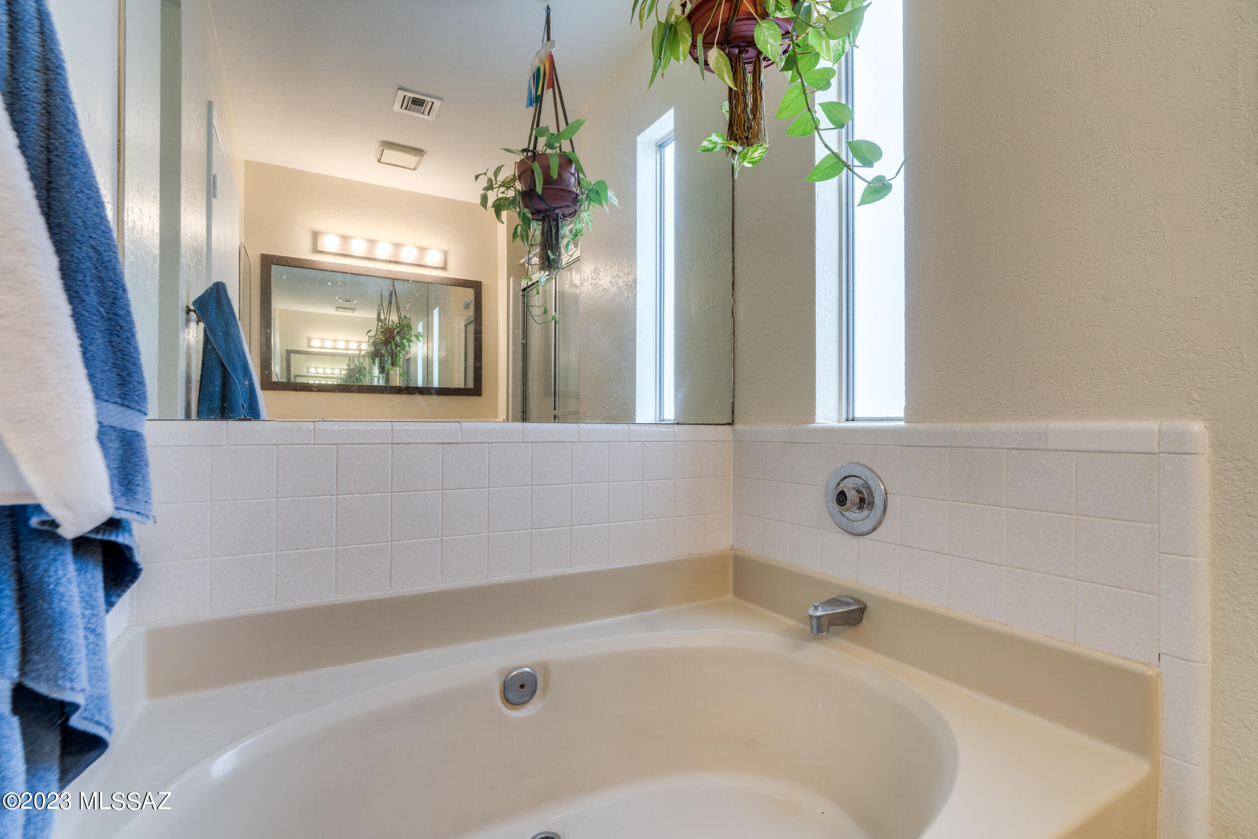 2321 N Saddlewood Ranch Drive