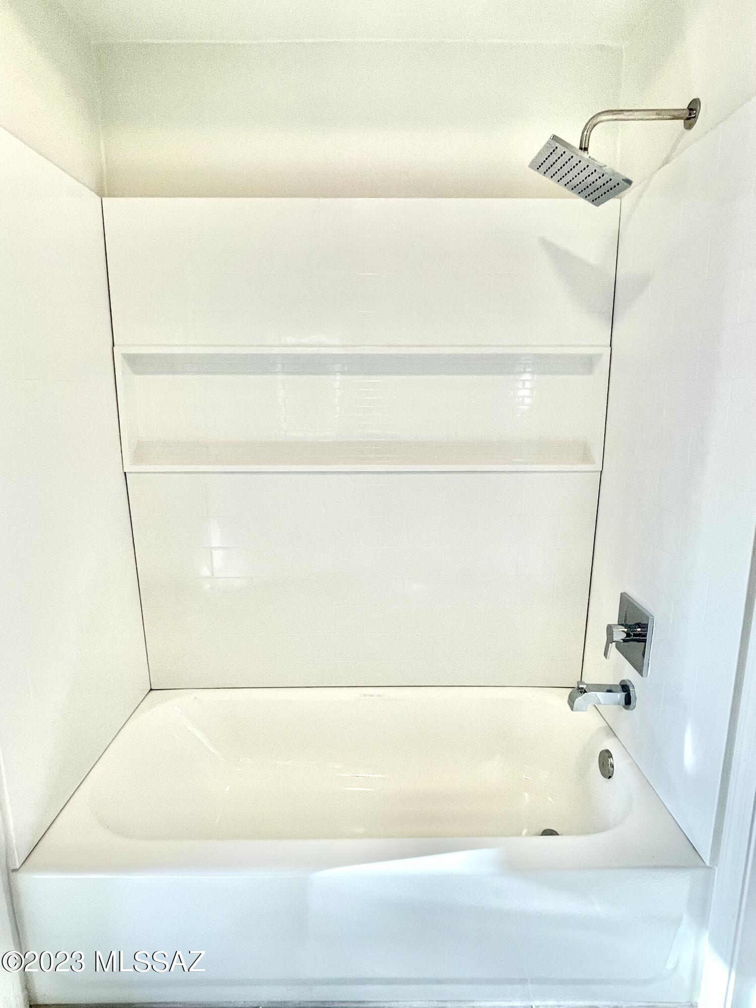 2225 N Fair Oaks Avenue