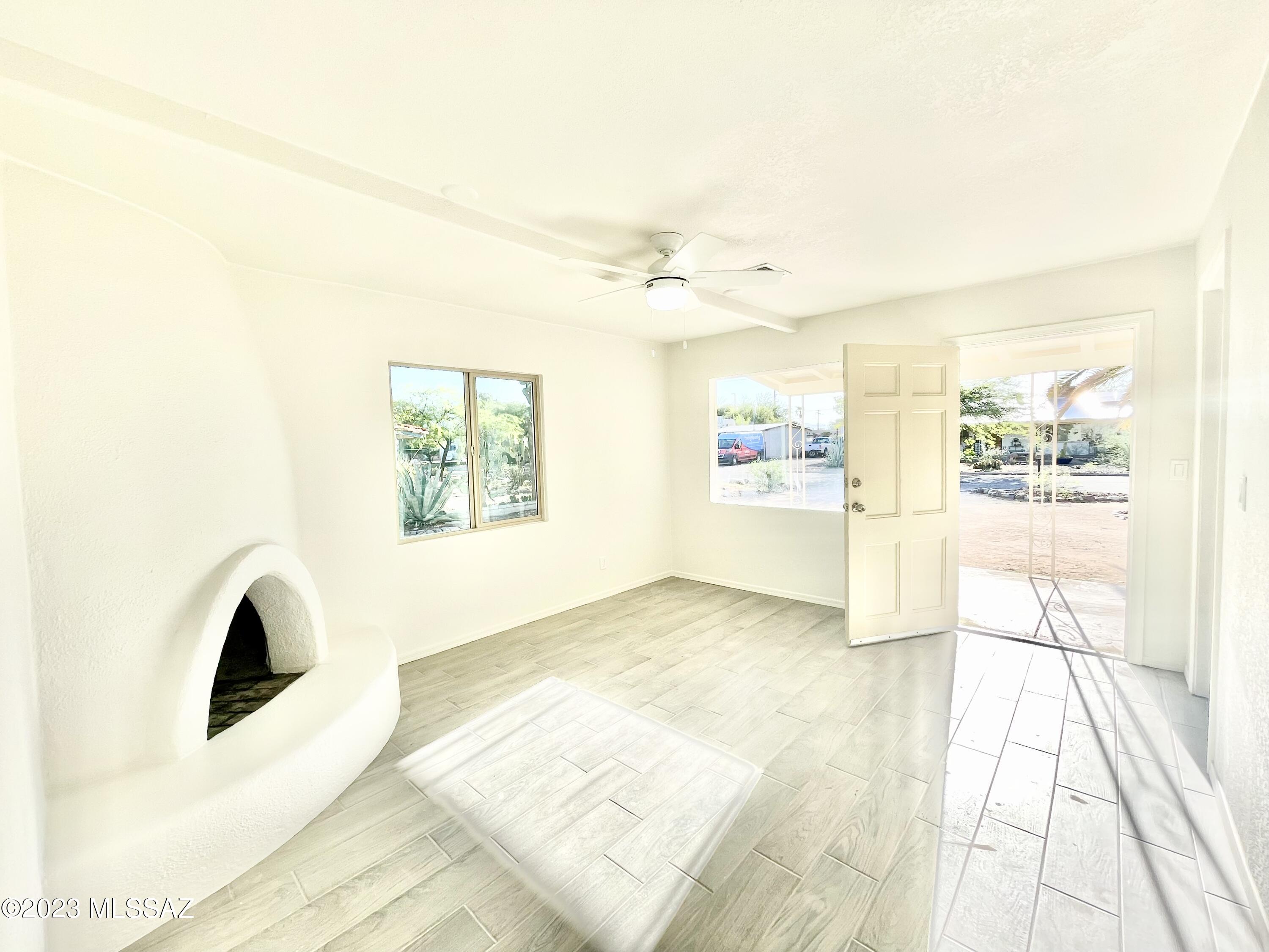 2225 N Fair Oaks Avenue