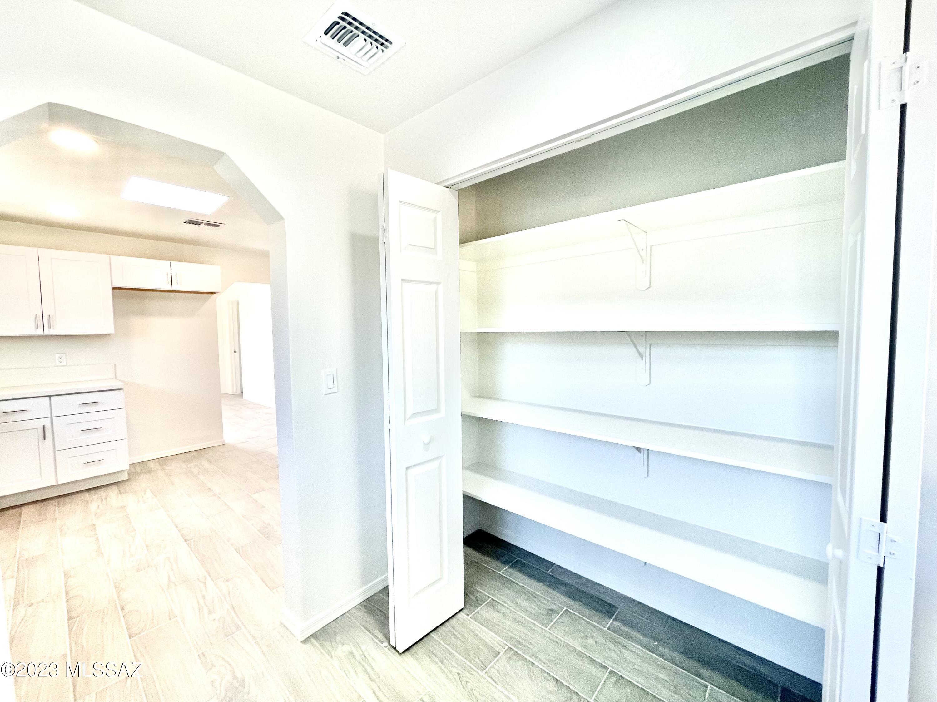 2225 N Fair Oaks Avenue