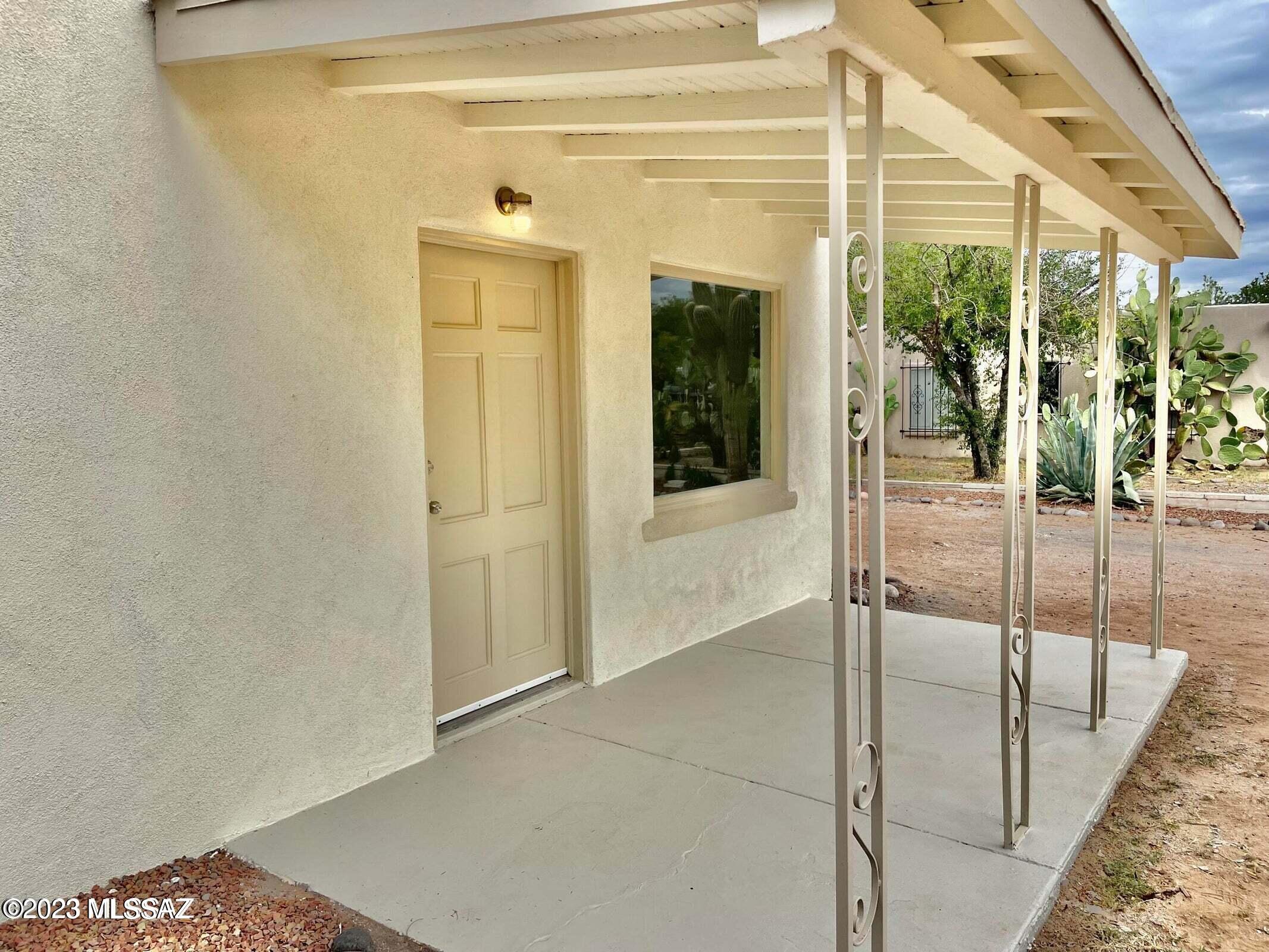 2225 N Fair Oaks Avenue