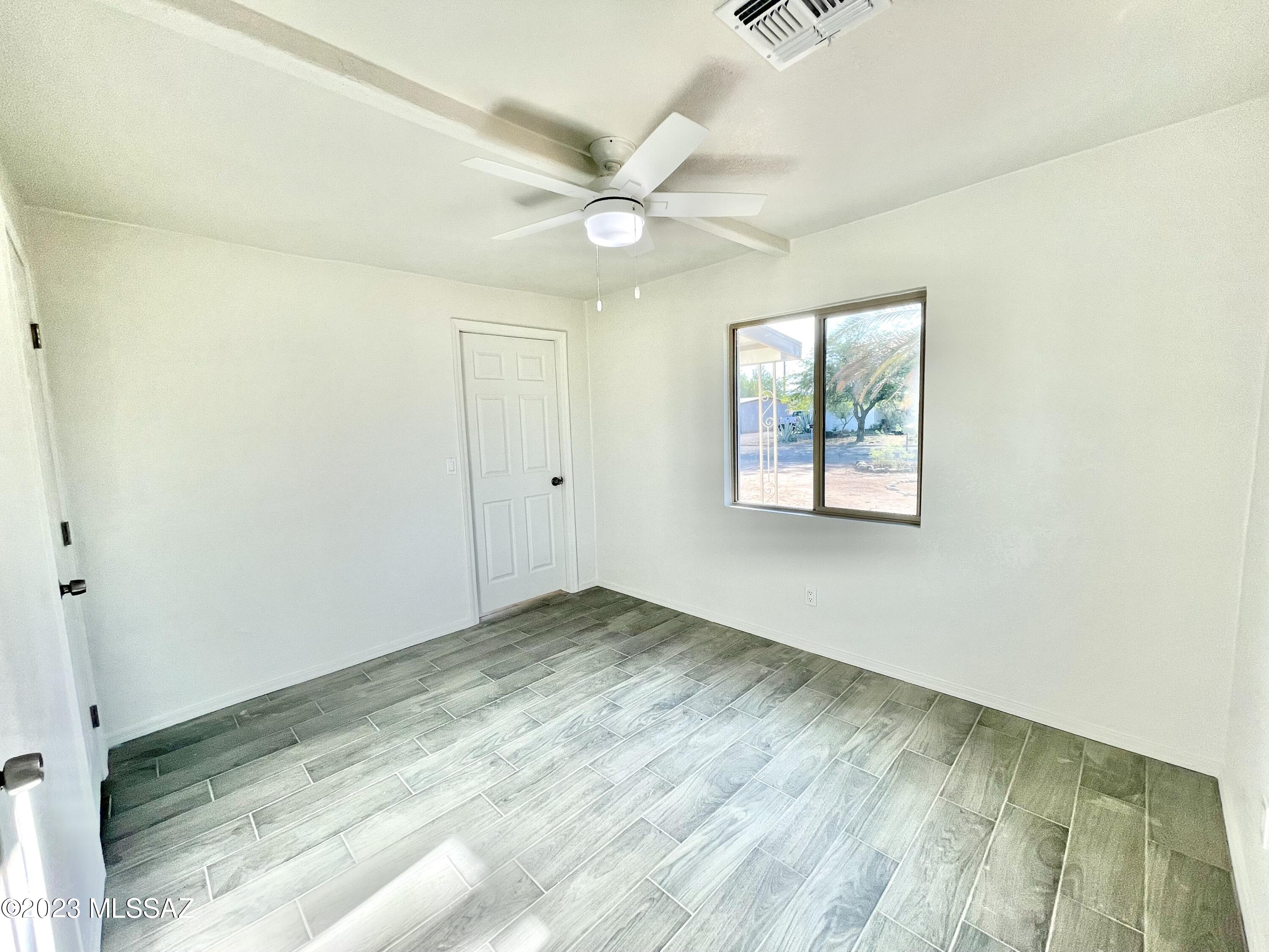 2225 N Fair Oaks Avenue