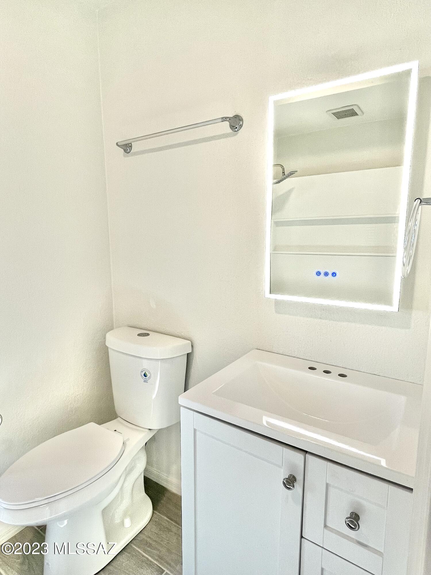 2225 N Fair Oaks Avenue