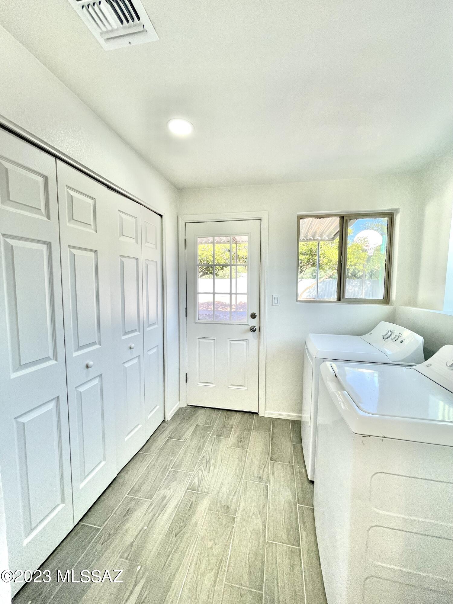 2225 N Fair Oaks Avenue