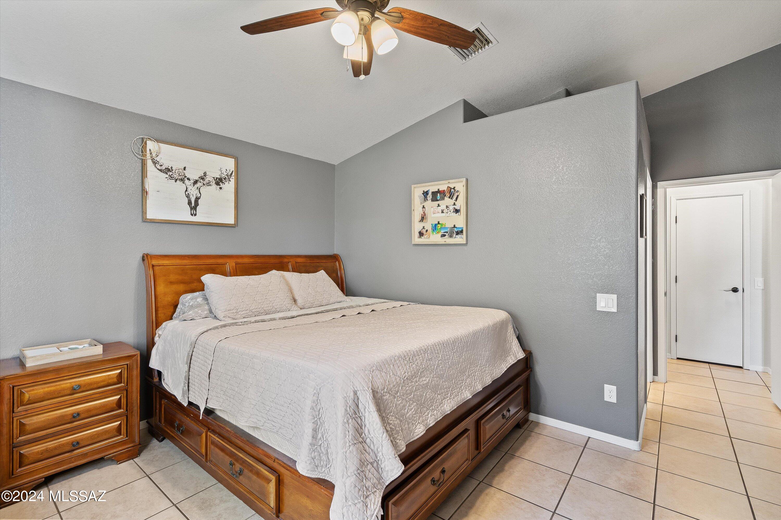 3336 W Wheatfield Place