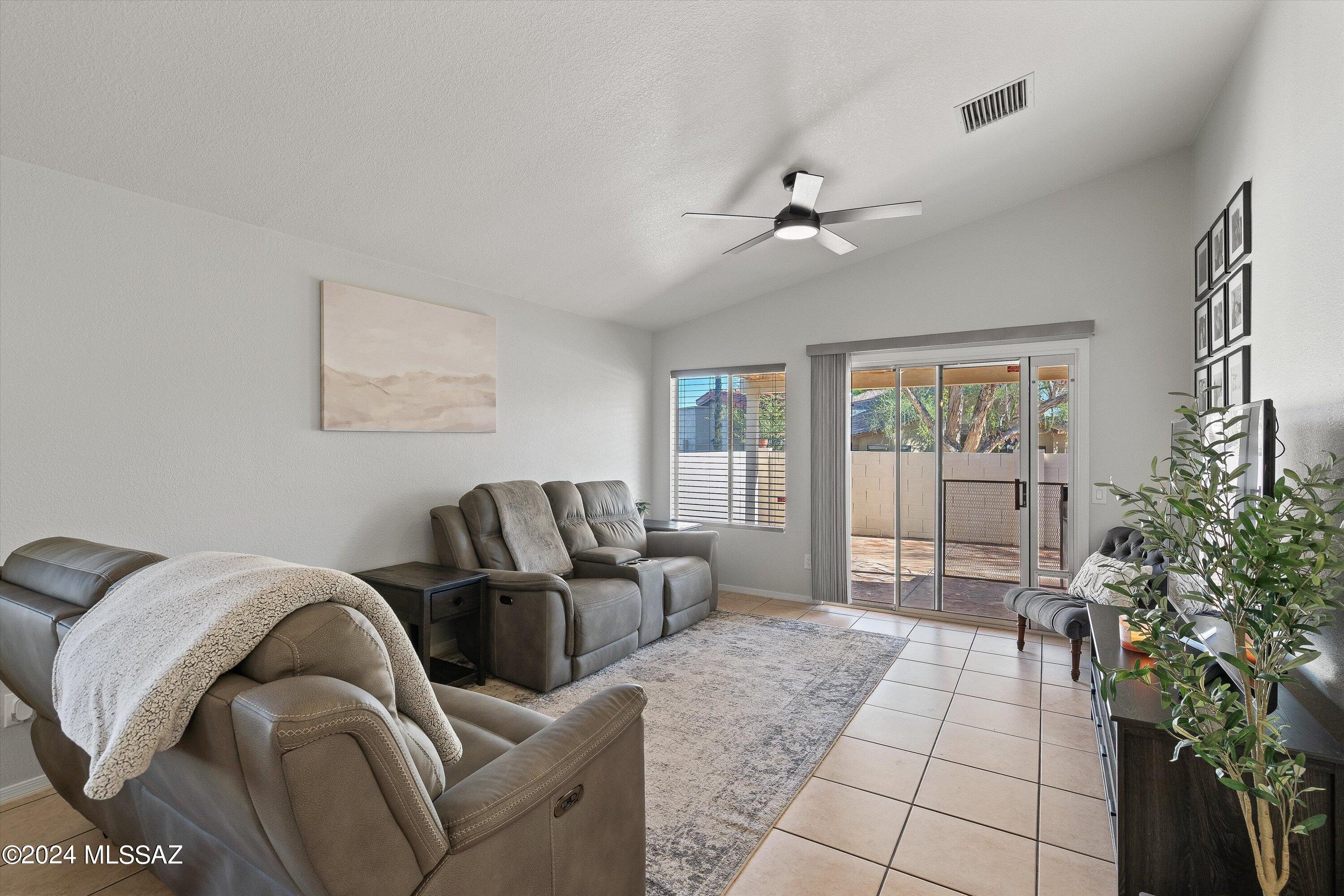 3336 W Wheatfield Place