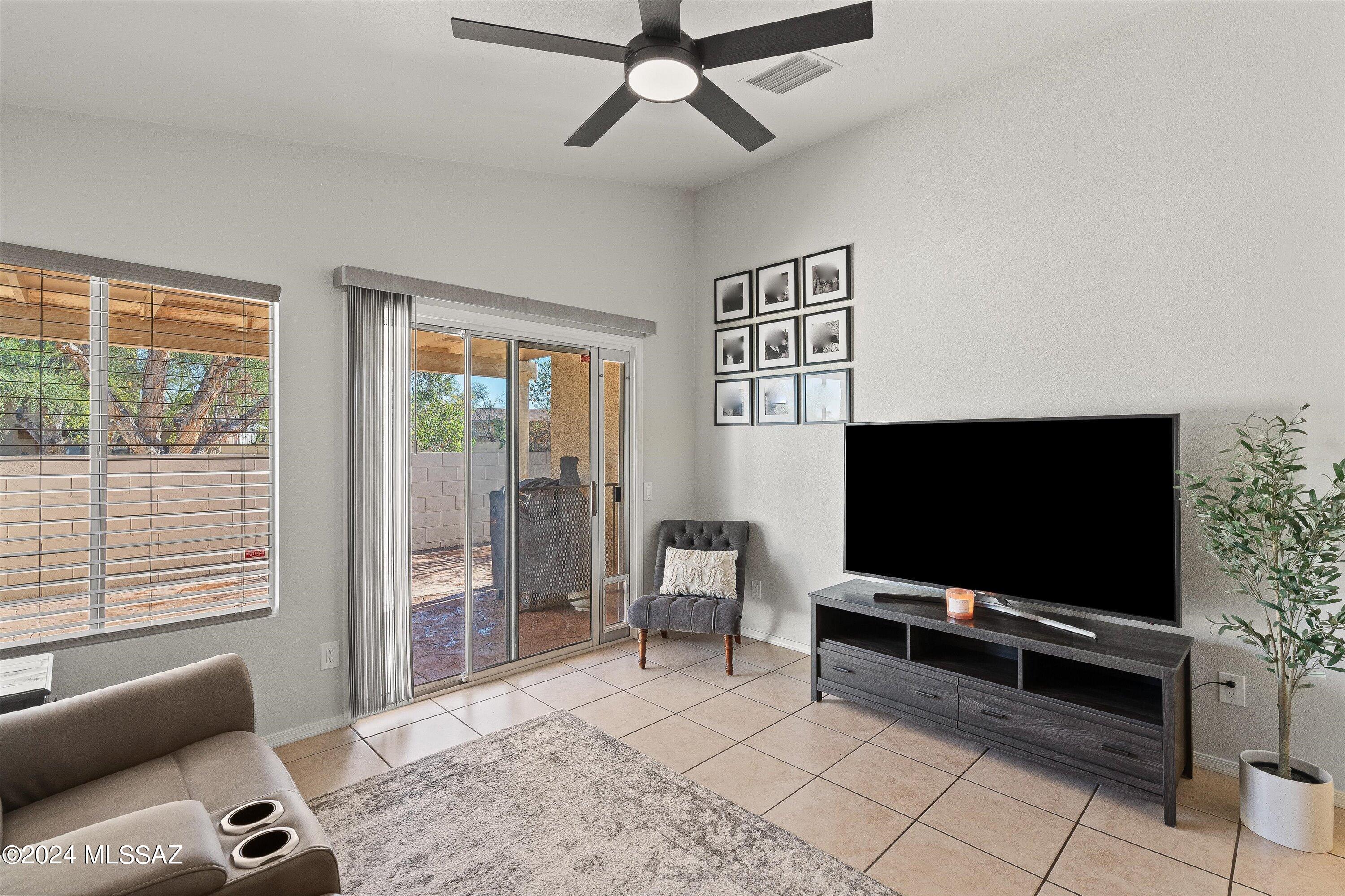 3336 W Wheatfield Place