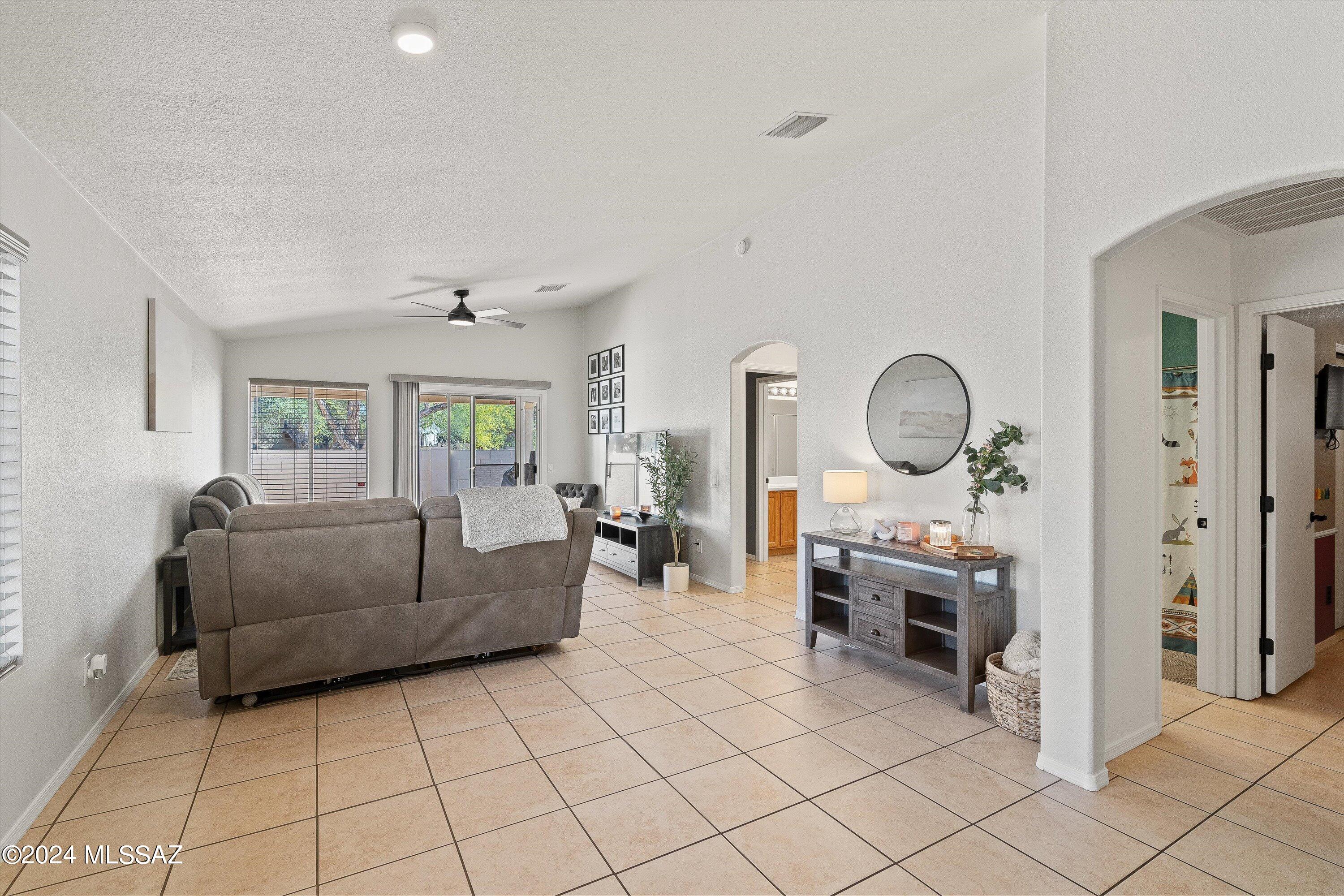 3336 W Wheatfield Place